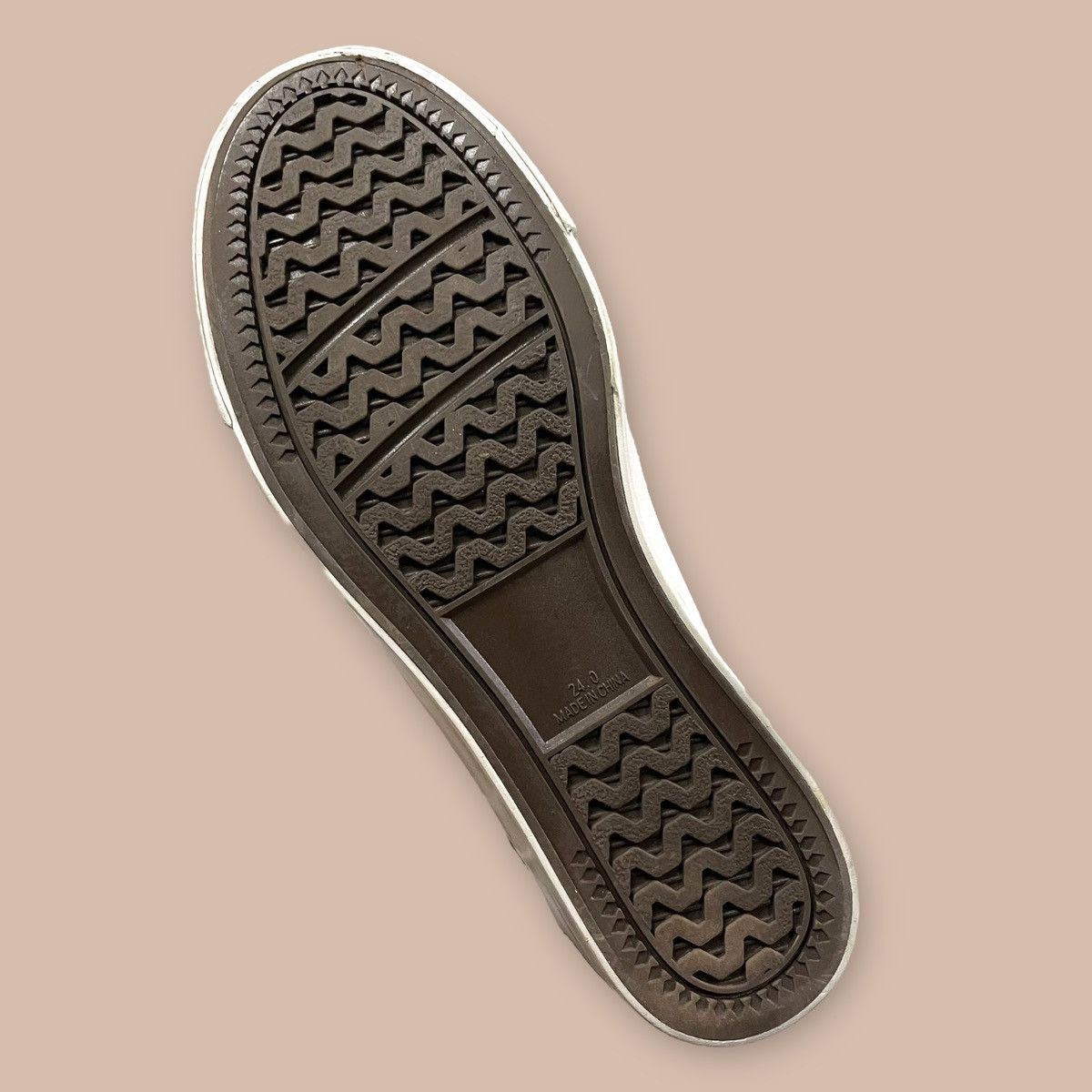 Undercover × Uniqlo Uniqlo x Undercover “UU” by Jun takahashi FW2012 Sneakers Size US 6 / EU 39 - 13 Thumbnail