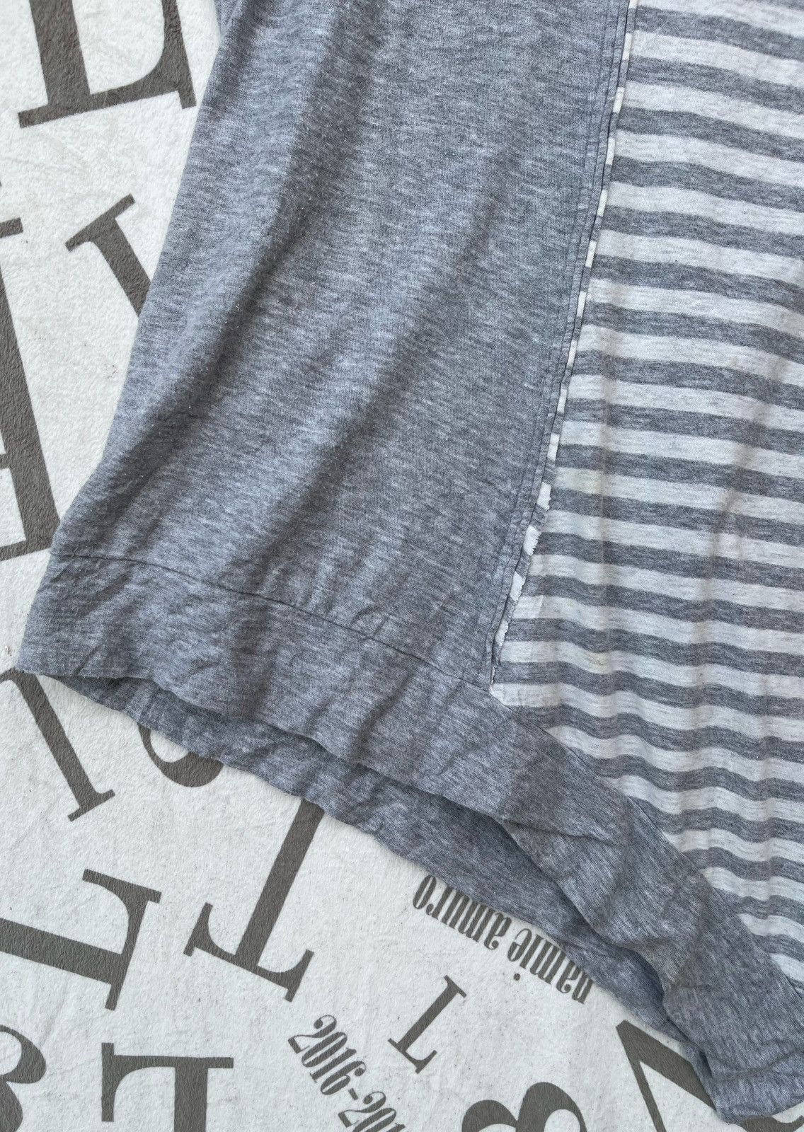 Yohji Yamamoto 🔥Vintage Y's by Yohji Yamamoto Asymmetrical Striped T-shirt Size S / US 4 / IT 40 - 7 Thumbnail
