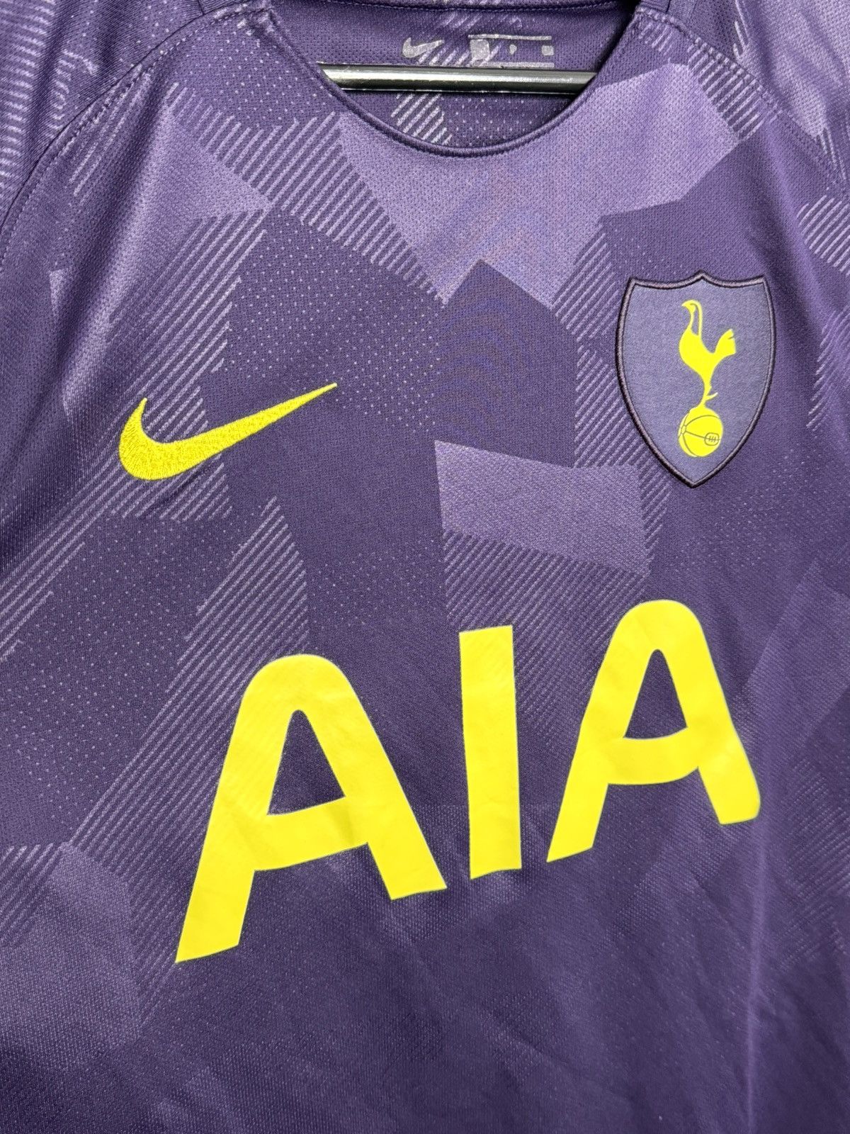 Nike Tottenham Hotspur 17/18 Third Football Jersey Size US S / EU 44-46 / 1 - 3 Thumbnail