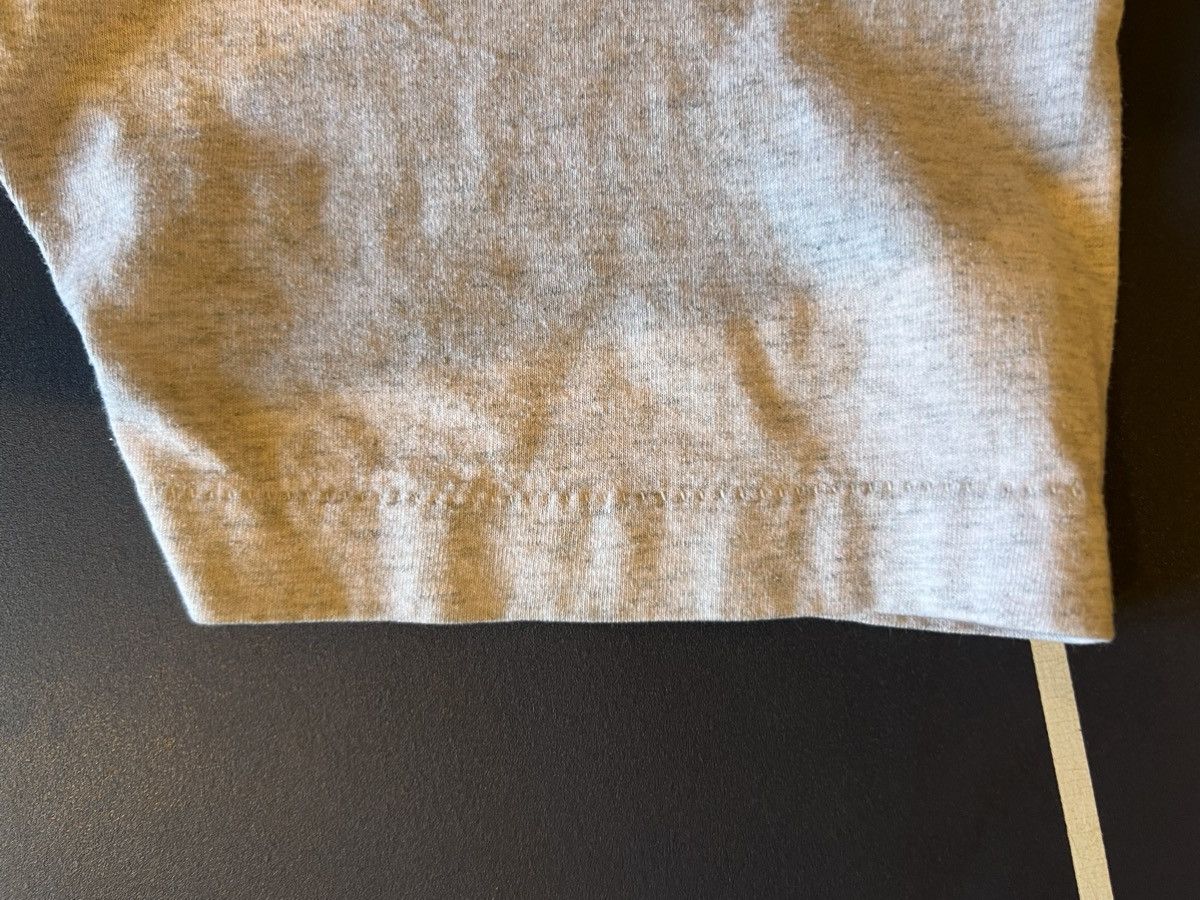 Fruit Of The Loom 1993 SMNC Basketball vintage shirt Size US XL / EU 56 / 4 - 4 Thumbnail