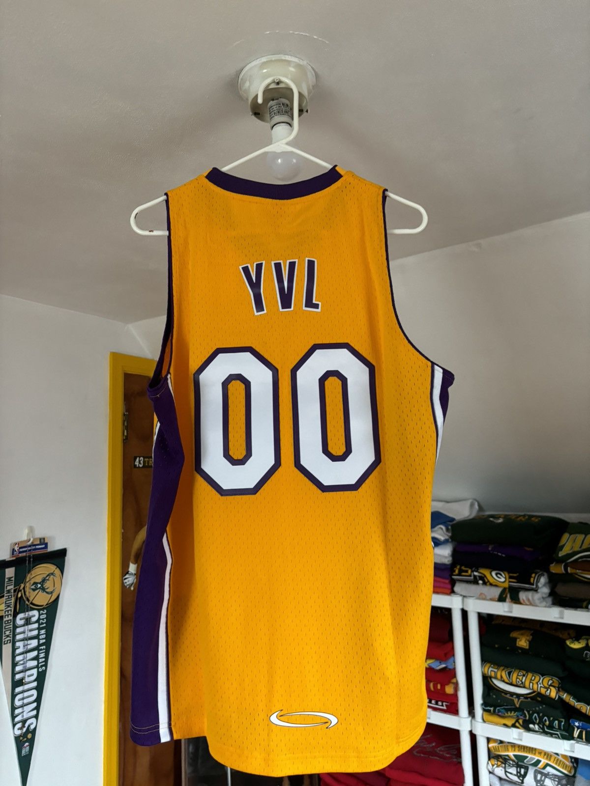 Playboi Carti MEDIUM Lakers Mitchell & Ness Playboi Carti Swingman Jersey Size US M / EU 48-50 / 2 - 1 Thumbnail