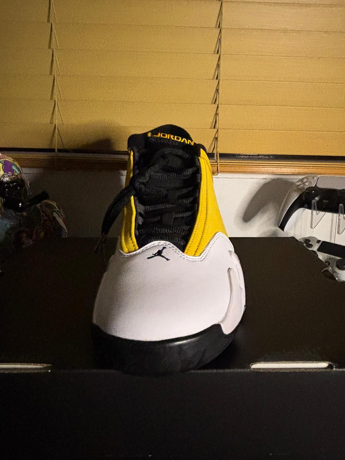 Jordan Brand Nike Air Jordan 14 Retro 'Light Ginger' Size US 11 / EU 44 - 2 Thumbnail