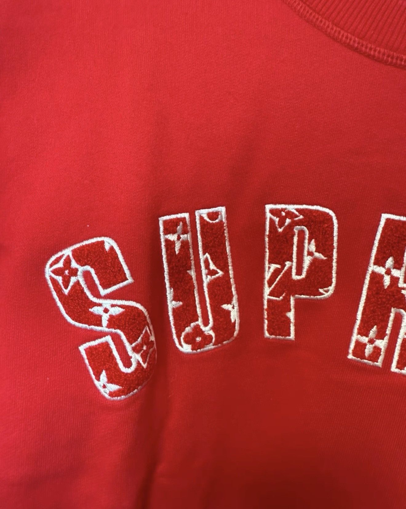 Louis Vuitton × Supreme Supreme Louis Vuitton arc logo crewneck Size US M / EU 48-50 / 2 - 6 Thumbnail