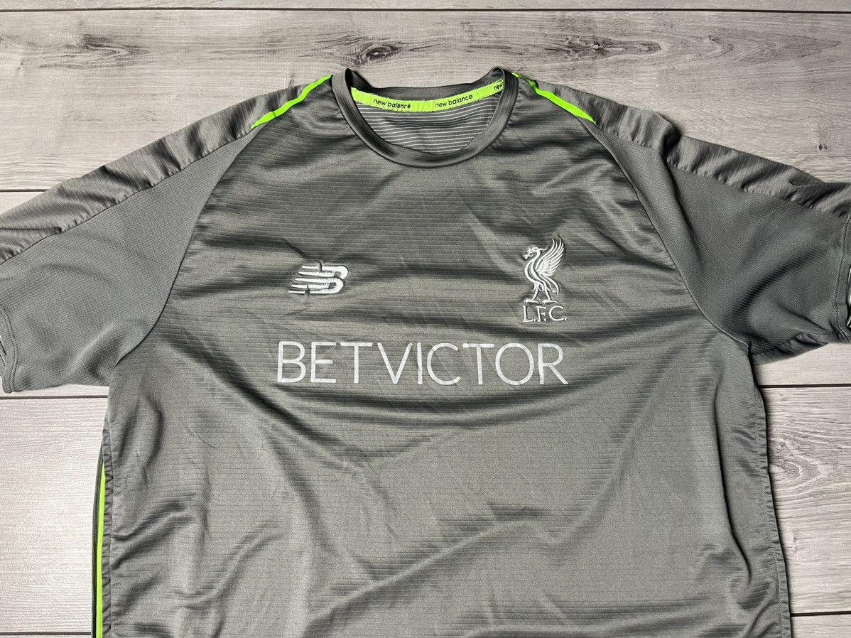 New Balance New Balance Liverpool home jersey 2018/19 size XLARGE Size US XL / EU 56 / 4 - 3 Thumbnail