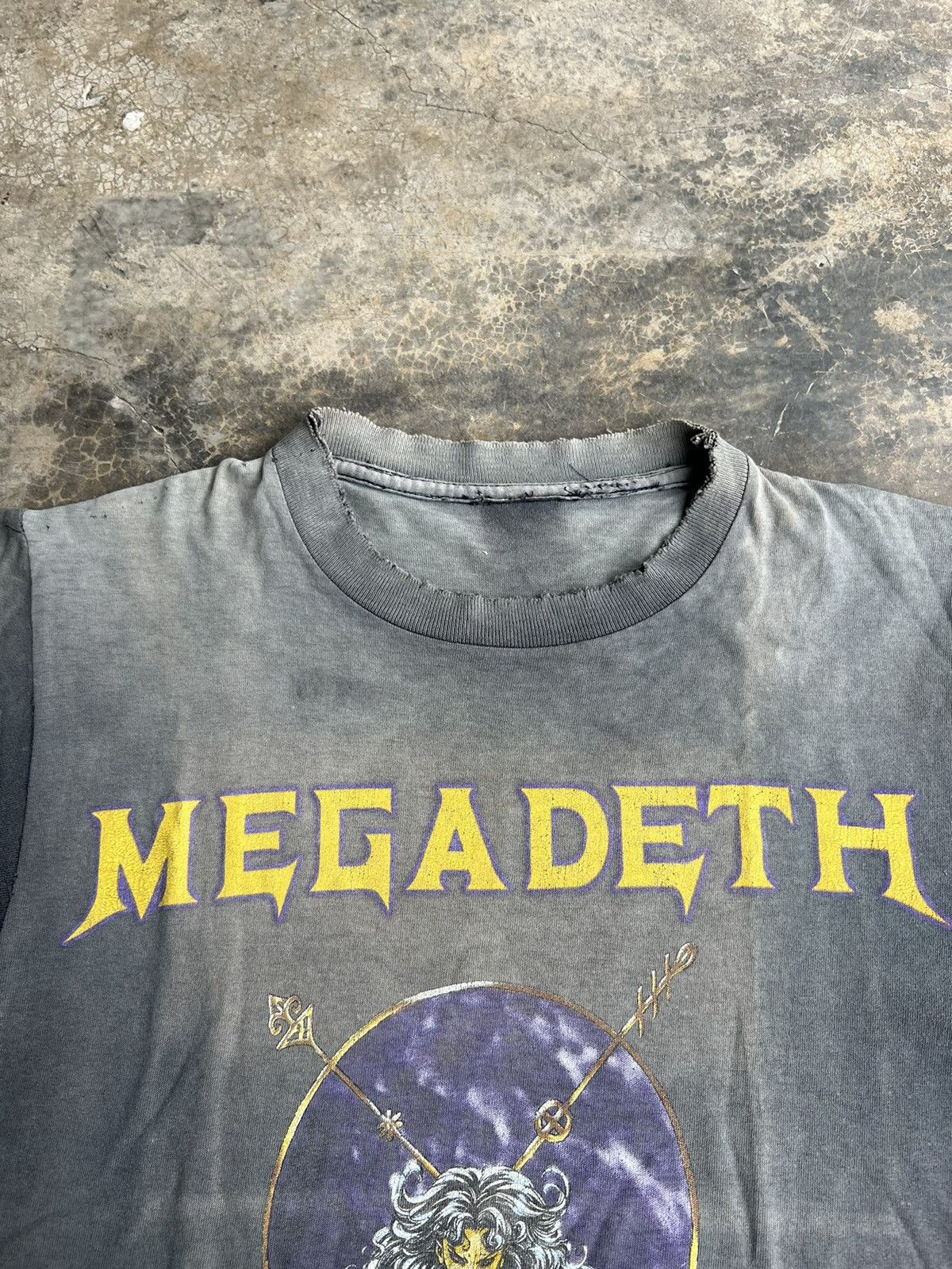 Band Tees Distressed Vintage Megadeth Cryptic Writings Band Tees Size US S / EU 44-46 / 1 - 5 Thumbnail