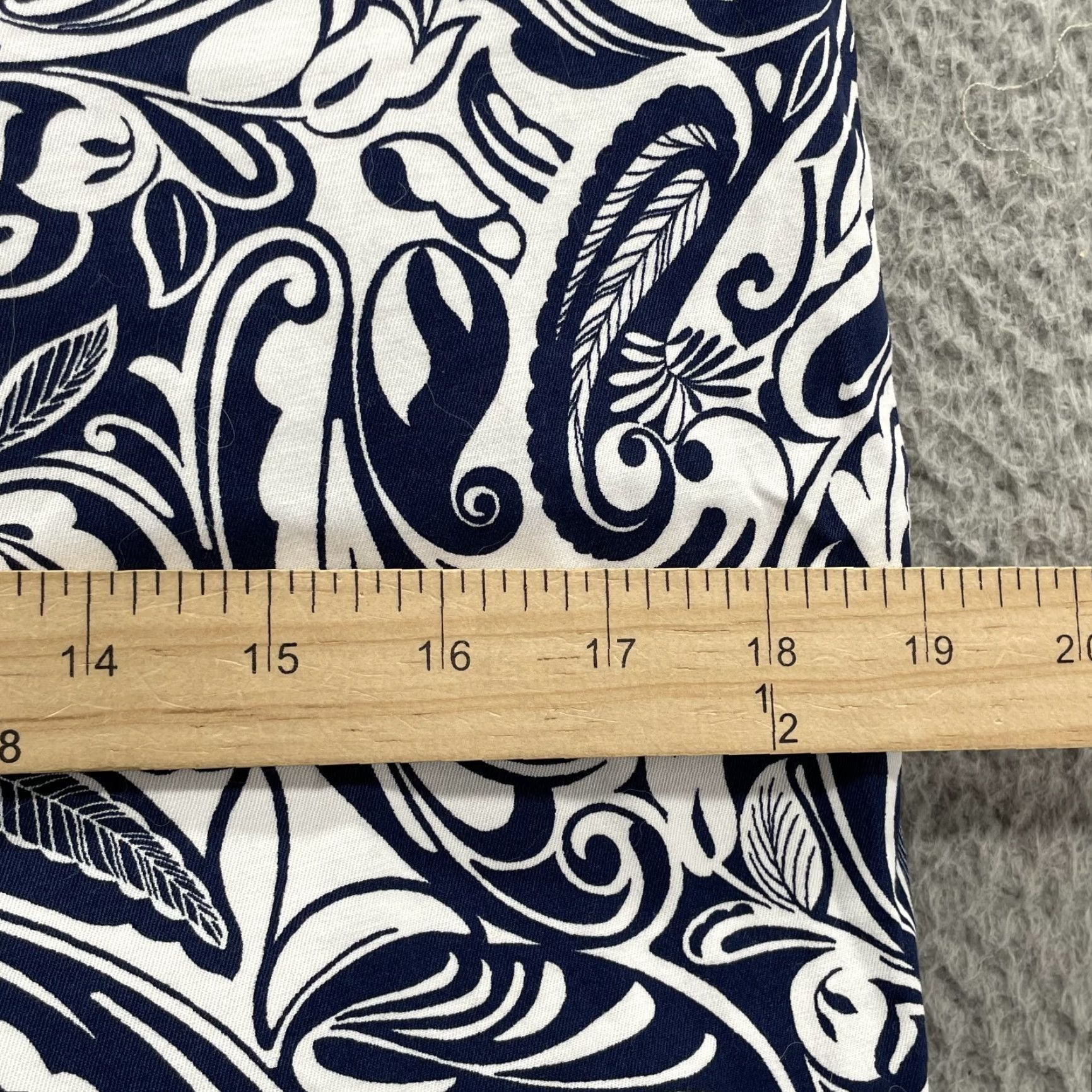 Talbots Talbots Perfect Crop Pants Women's 10P Paisley Navy Blue Slim Cropped Pant Petite 10P Size 32" / US 10 / IT 46 - 3 Thumbnail