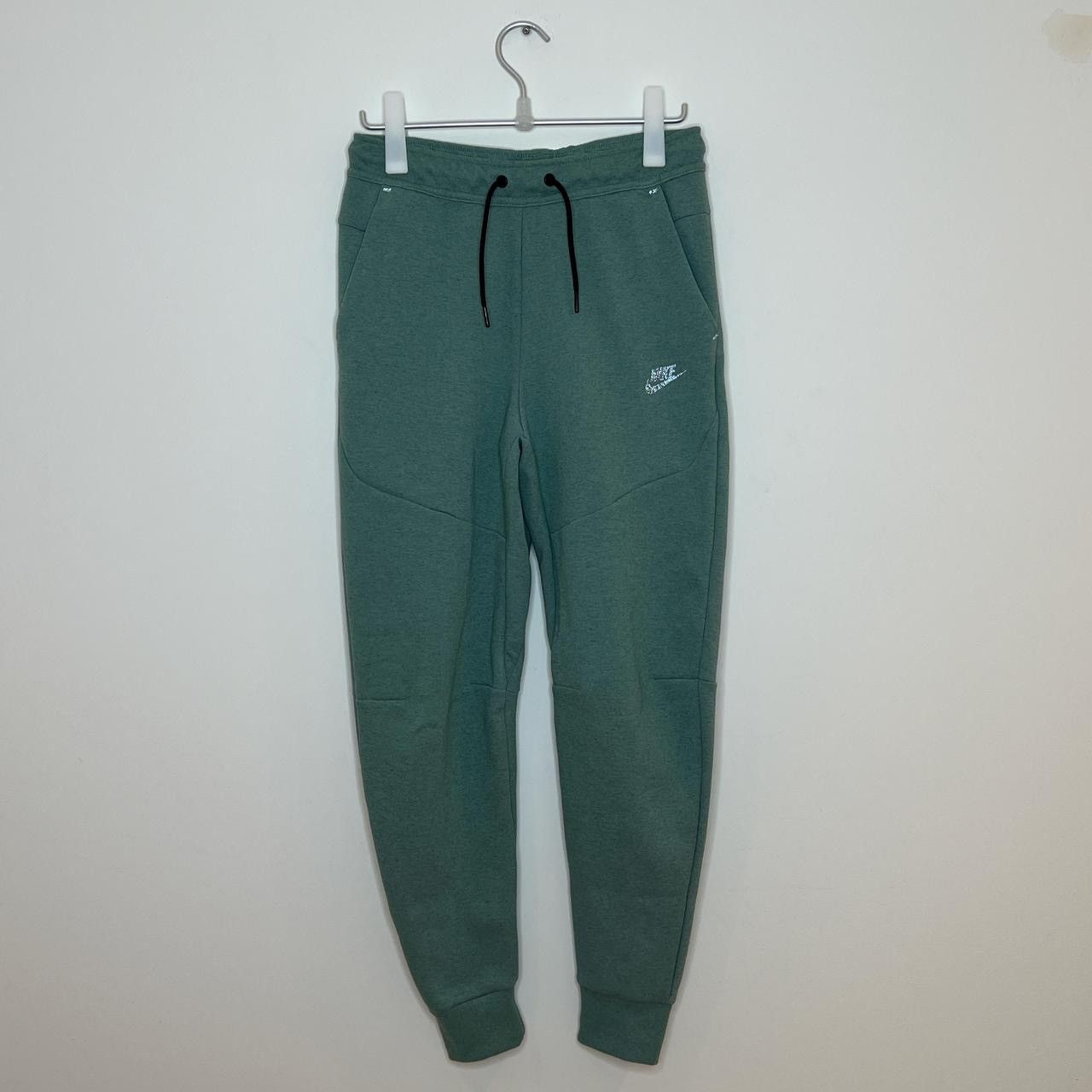 Nike nike recycled tech fleece pants Size US 30 / EU 46 - 1 Thumbnail