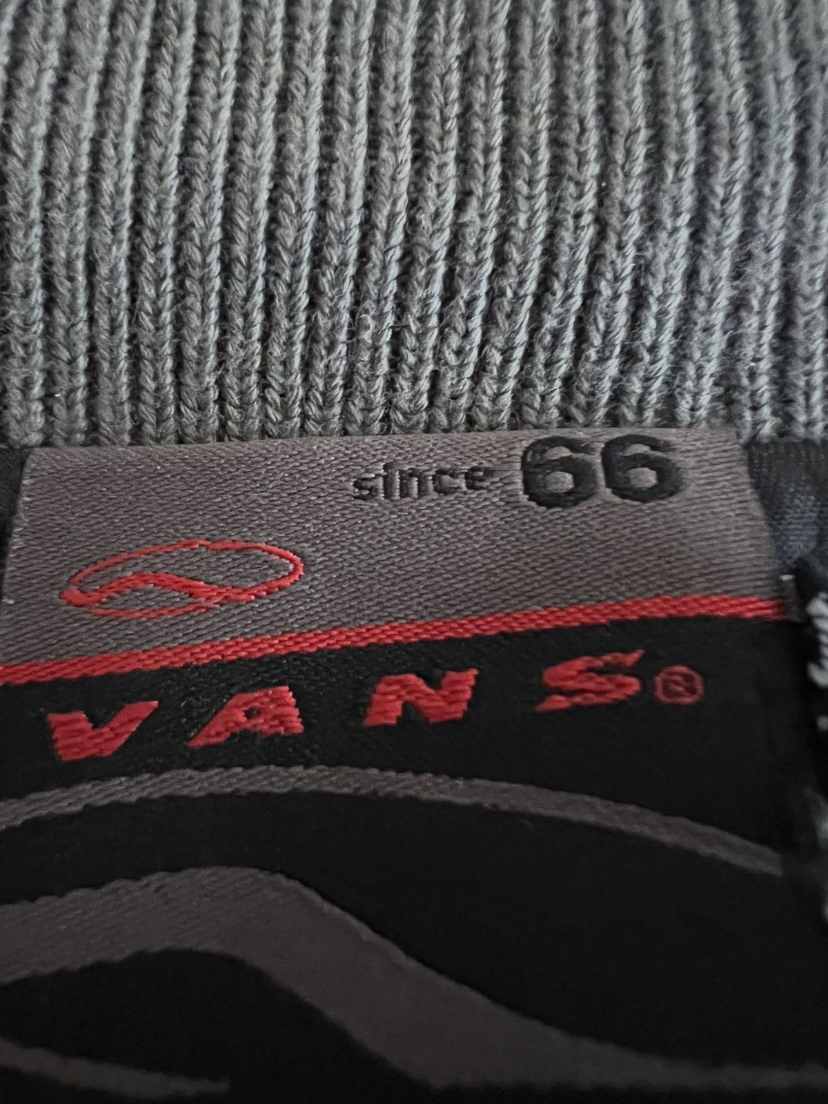 Vans Vans Logo Sweater – Skatewear Streetwear Classic Size US M / EU 48-50 / 2 - 10 Thumbnail