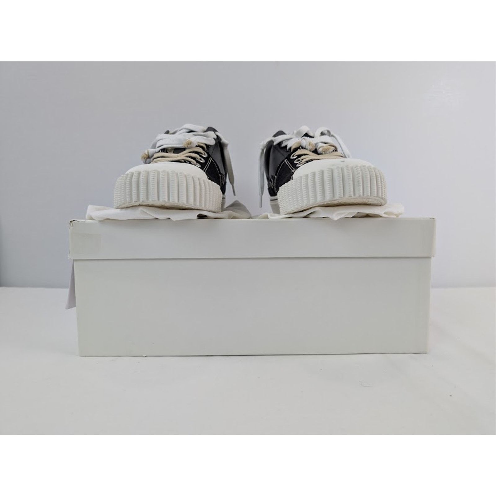 Maison Margiela o1rshd1 Evolution Low Sneakers in Black / White Size US 13 / EU 46 - 19 Thumbnail