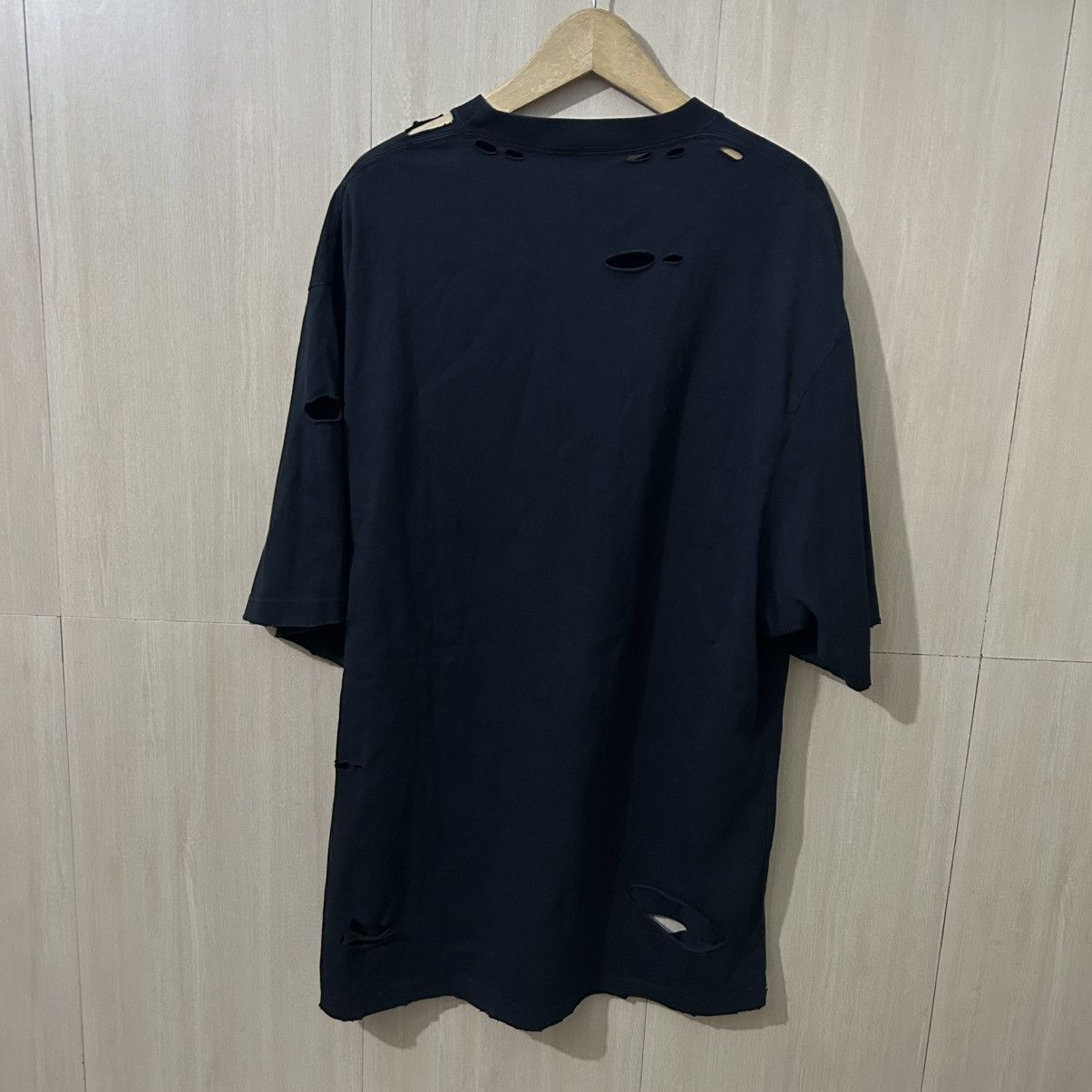 Balenciaga Balenciaga drestroyed flatground tshirt Size US S / EU 44-46 / 1 - 3 Thumbnail