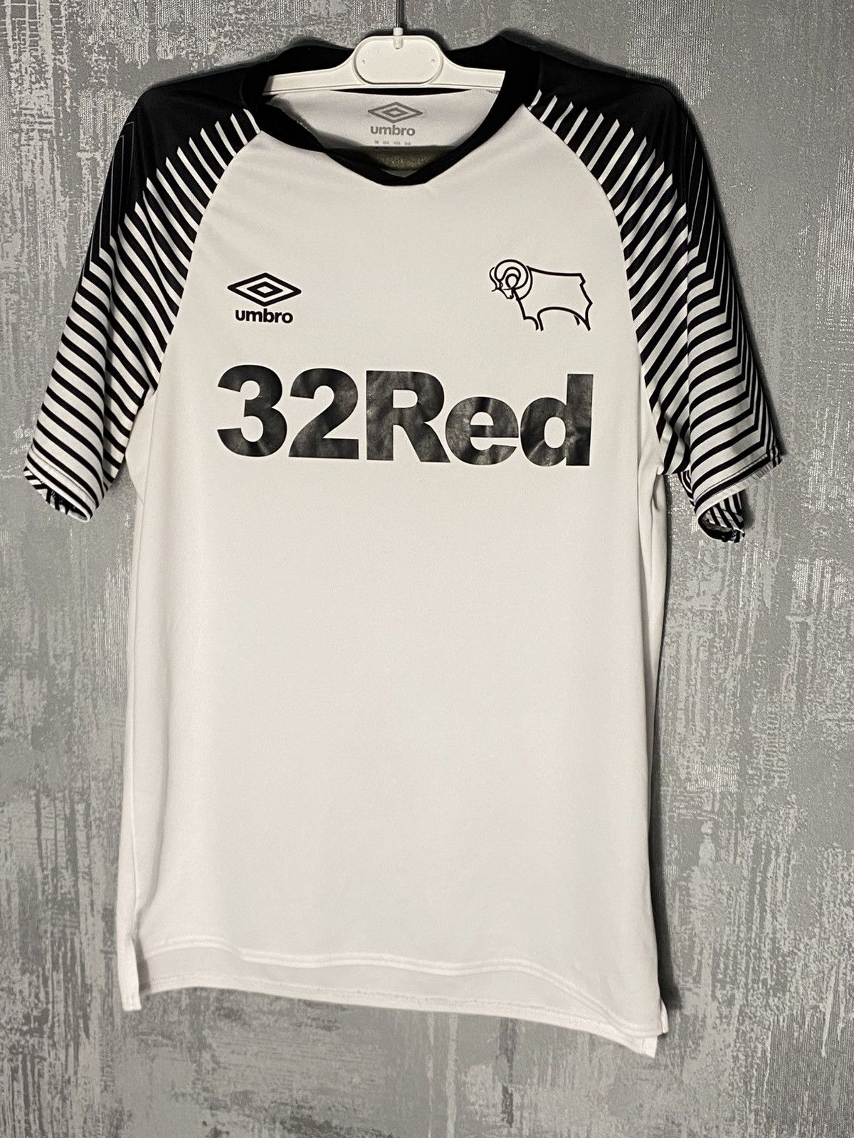 Umbro 2019/20 Derby County Umbro Soccer Jersey Home Kit 32Red Size US M / EU 48-50 / 2 - 1 Thumbnail