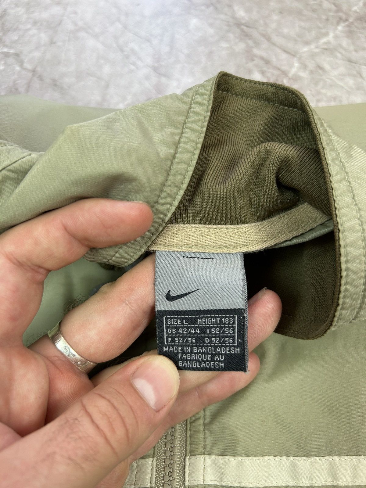 Nike × Vintage 90s Nike Swoosh Vintage Y2K Oversized Nylon Retro Jacket Size US L / EU 52-54 / 3 - 7 Thumbnail