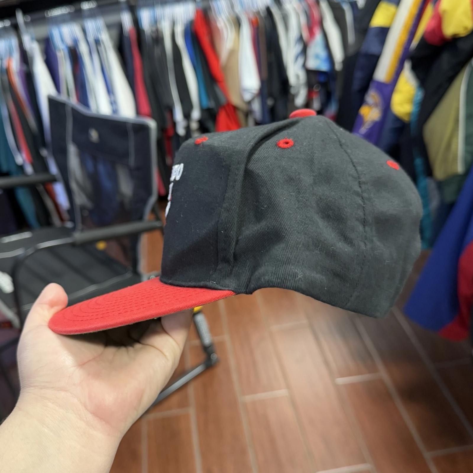 NBA Chicago Bulls Vintage Snapback Hat Size ONE SIZE - 2 Thumbnail