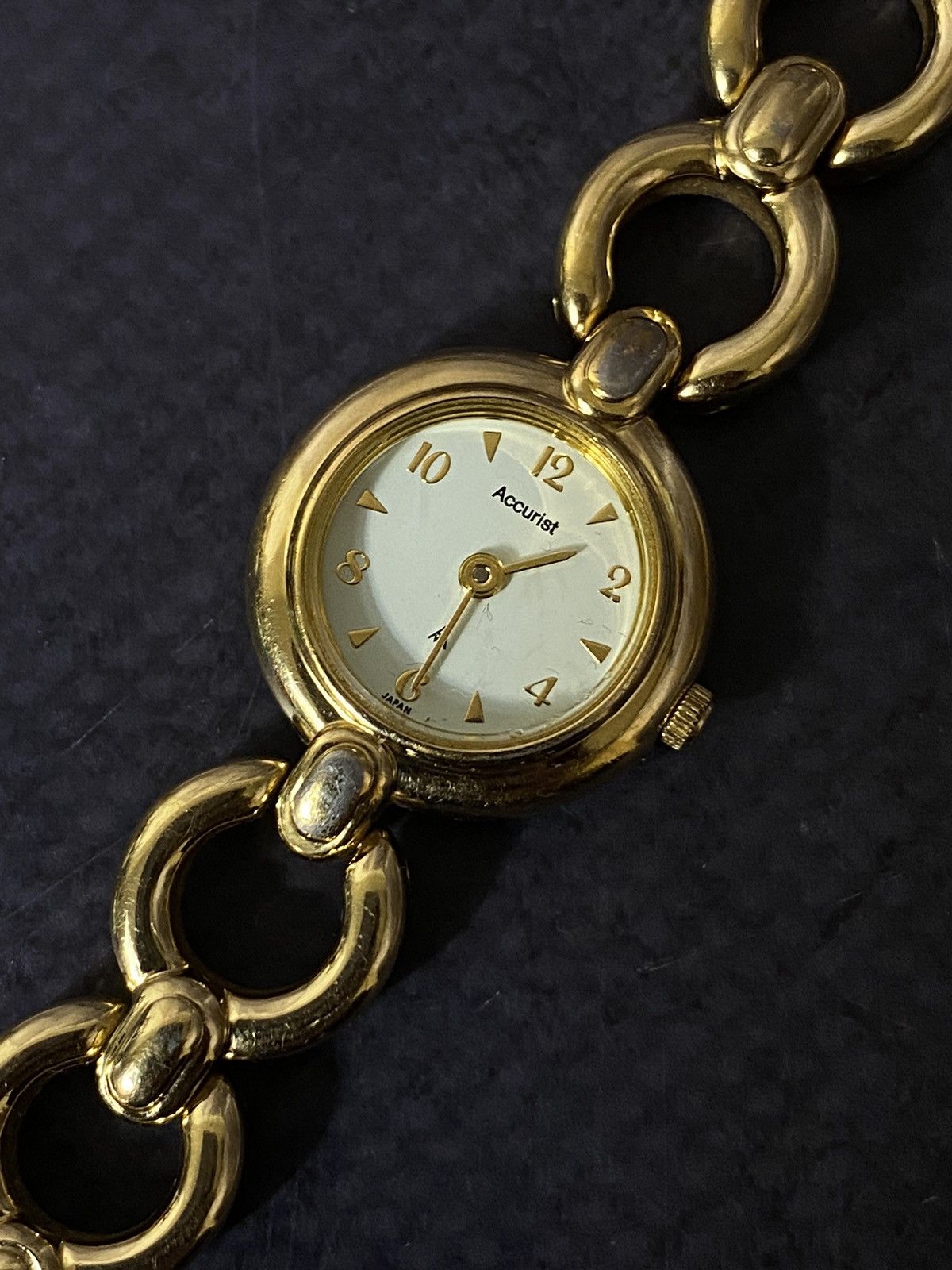 Japanese Brand Accurist 90s Gold Plated Women's Watch Size ONE SIZE - 3 Thumbnail