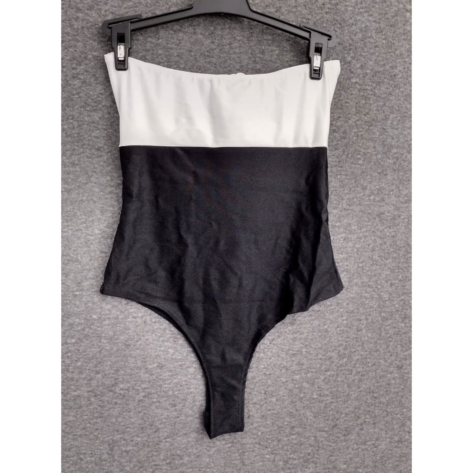Vintage MAGIA U.S.A Women’s Black & White One Piece Swimsuit Tie Knot Front S Size ONE SIZE - 5 Thumbnail