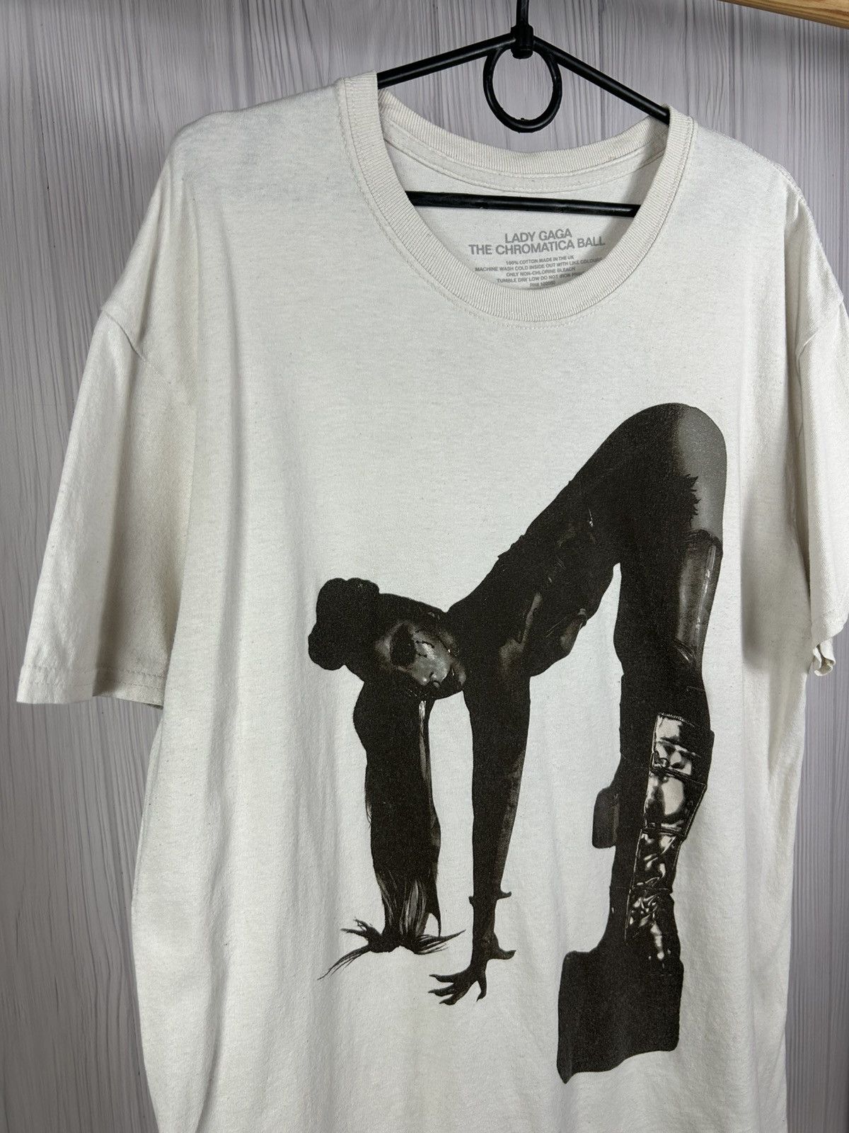 Band Tees Lady Gaga The Chromatica Ball Be Free Tour T-Shirt Size L Size US M / EU 48-50 / 2 - 3 Thumbnail