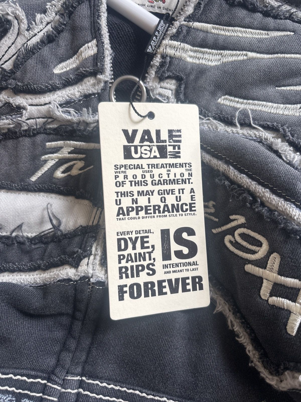 Vale Vale religion black hoodie Size US XXL / EU 58 / 5 - 9 Thumbnail
