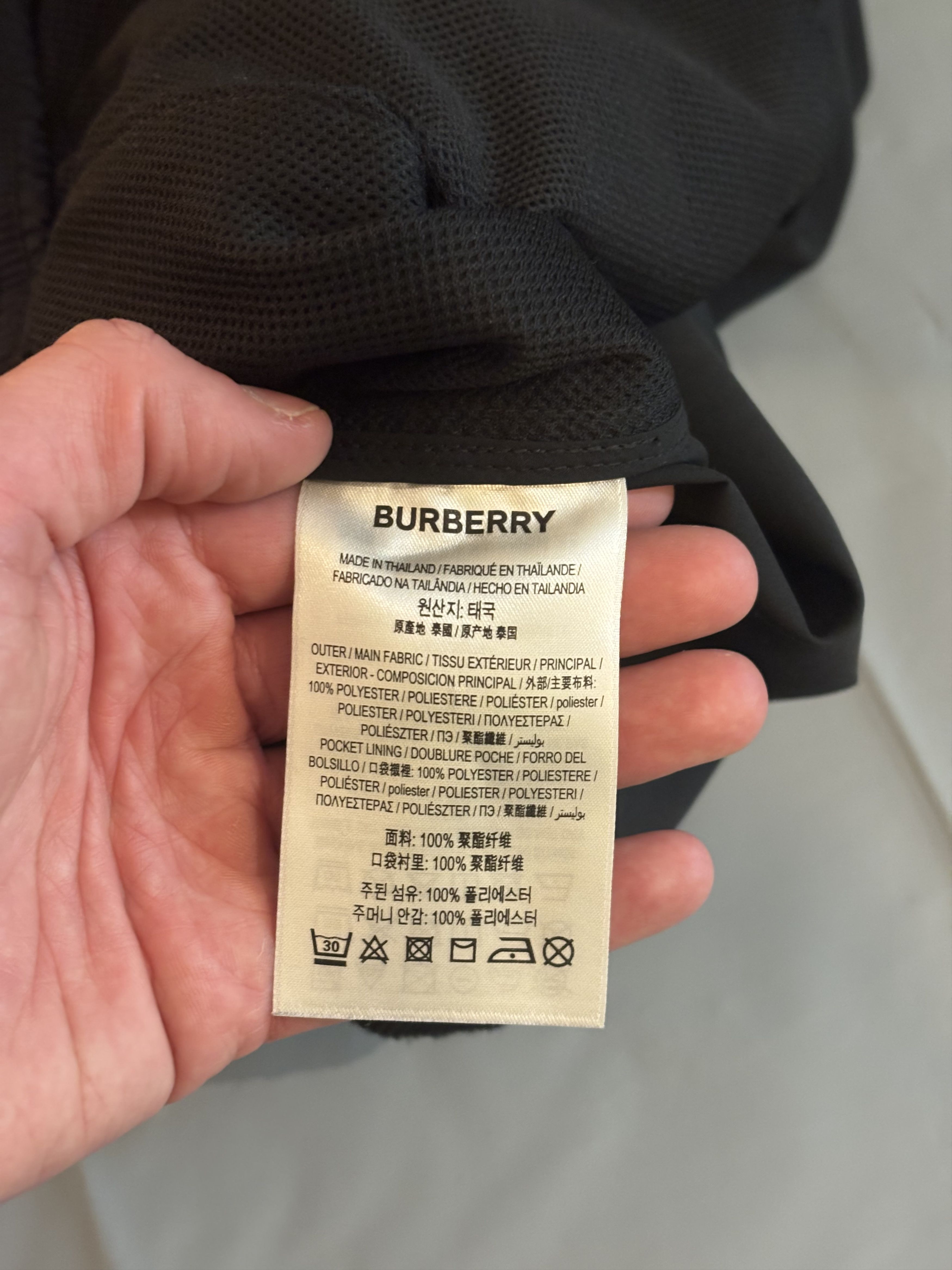 Burberry Pantalon jogging cargo Burberry noir en tbe Size US 32 / EU 48 - 12 Thumbnail