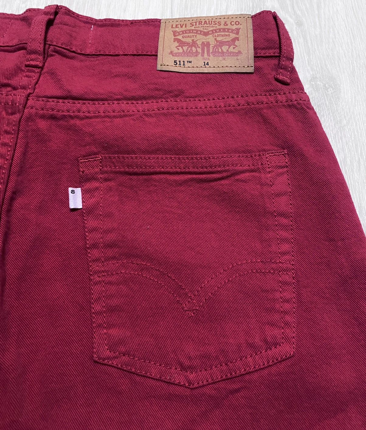 Levi's Women’s Junior Levi’s 511 Slim Vintage Red Jeans Denim Size 28" / US 6 / IT 42 - 7 Thumbnail