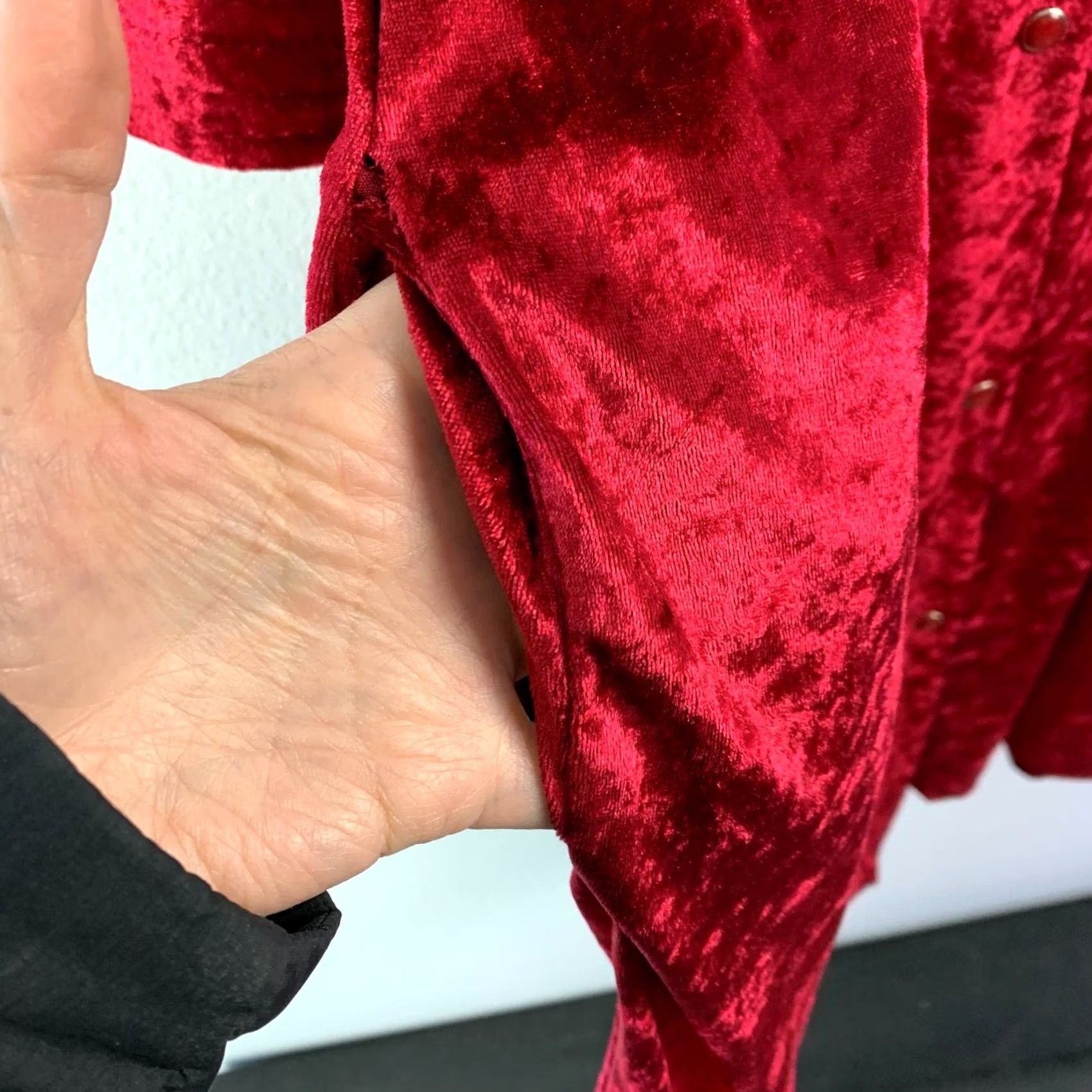Velvet VINTAGE Simply Basic Crushed Velvet Red Nightgown 1X Plus XS? Size ONE SIZE - 7 Thumbnail