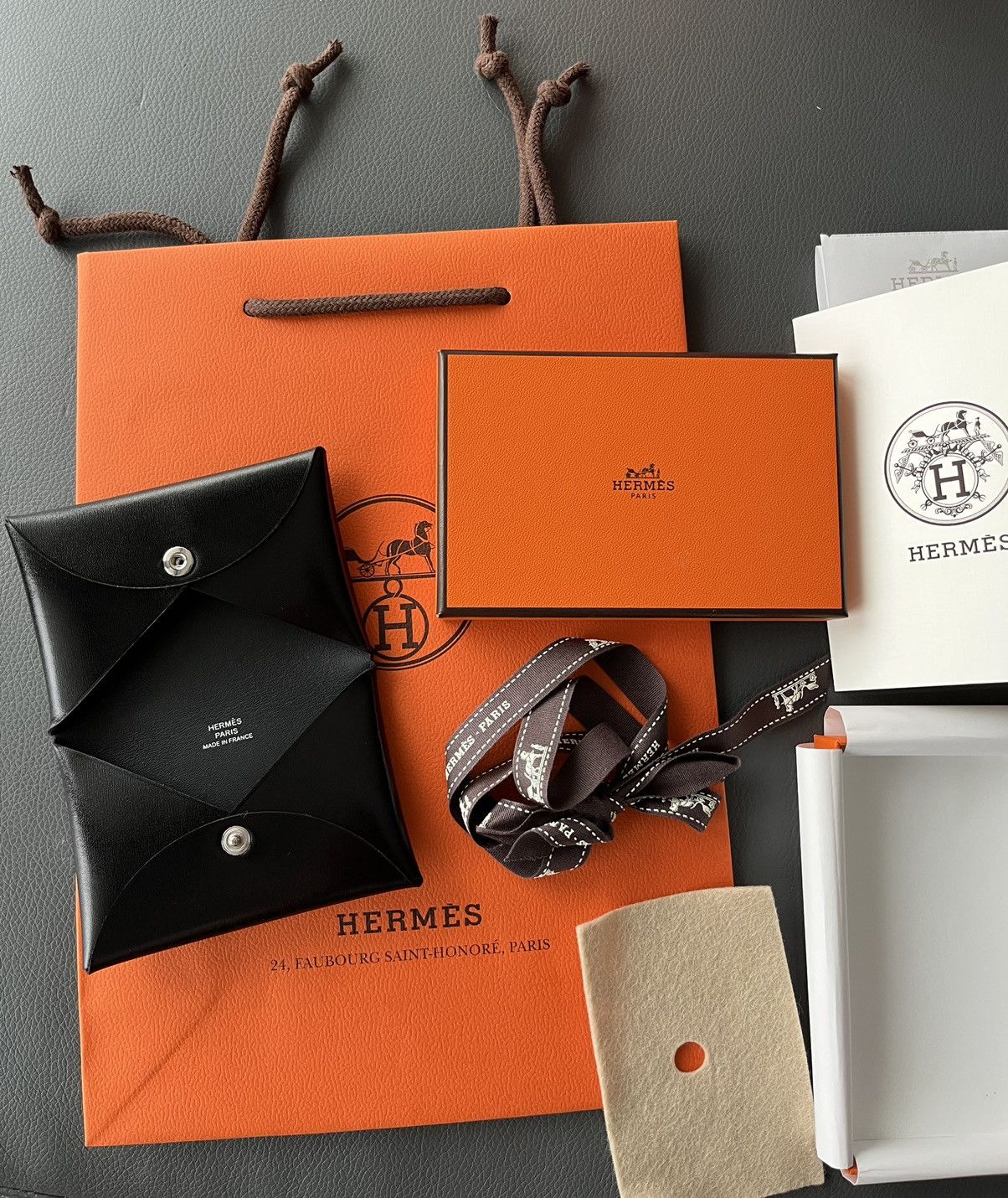 Hermes Extremely Rare Hermes Calvi Wallet Box Leather Size ONE SIZE - 13 Thumbnail
