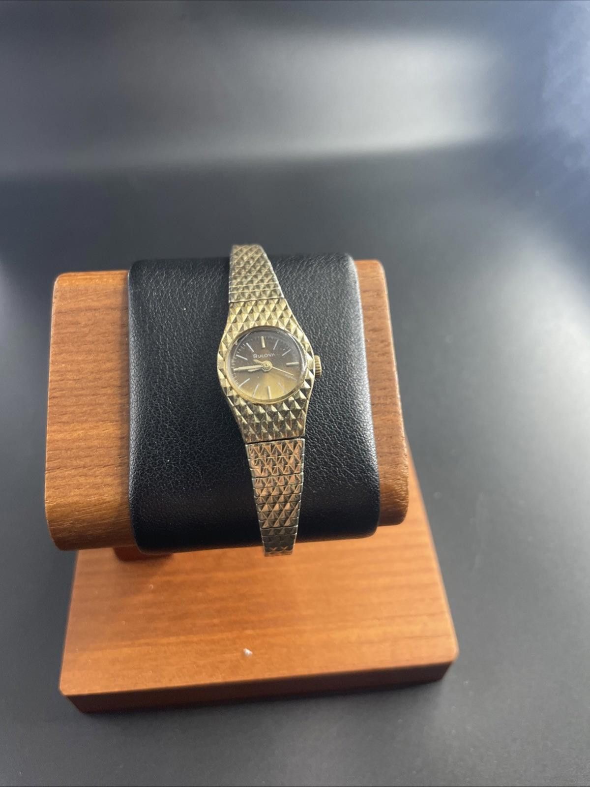 Bulova Vtg Bulova N7 Gold Tone Sunburst Dial Manual Wrist Watch Size ONE SIZE - 2 Thumbnail