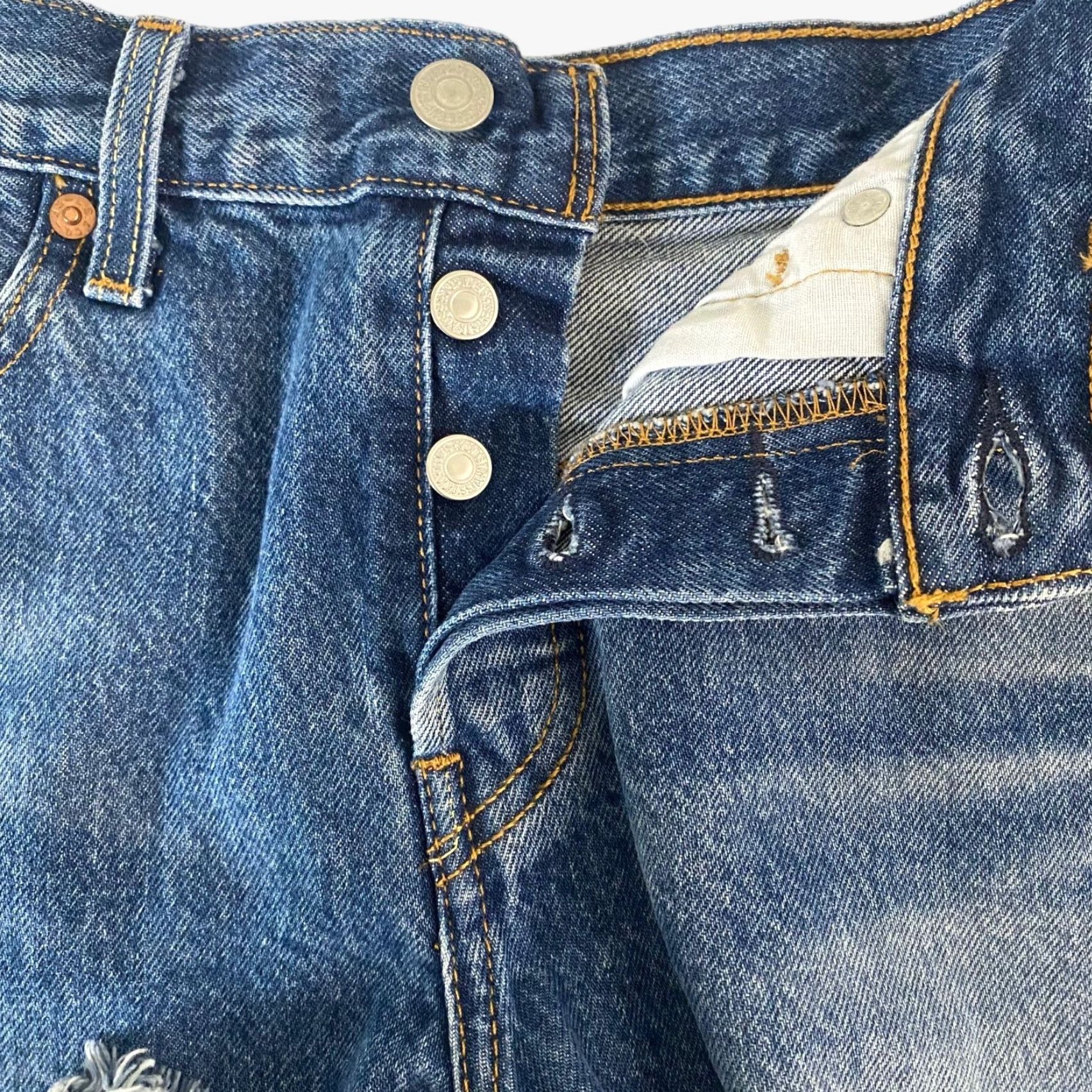 Levi's LEVIS Premium 501 Button Fly Cutoff Shorts Blue Denim Womens Size 27 Size 27" / US 4 / IT 40 - 6 Thumbnail