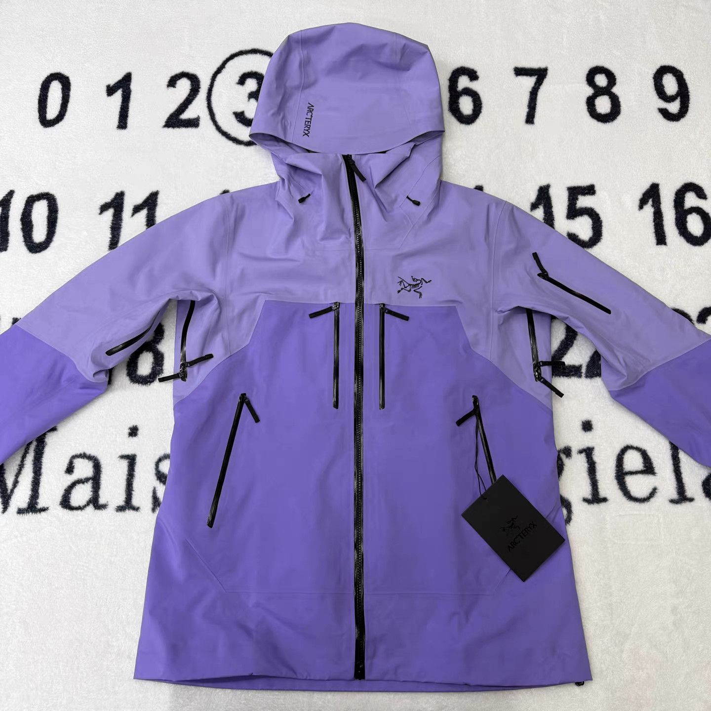 Arc'teryx Arc'teryx RUSH Purple Ski Hard Shell Jacket K15 Size L / US 10 / IT 46 - 1 Thumbnail