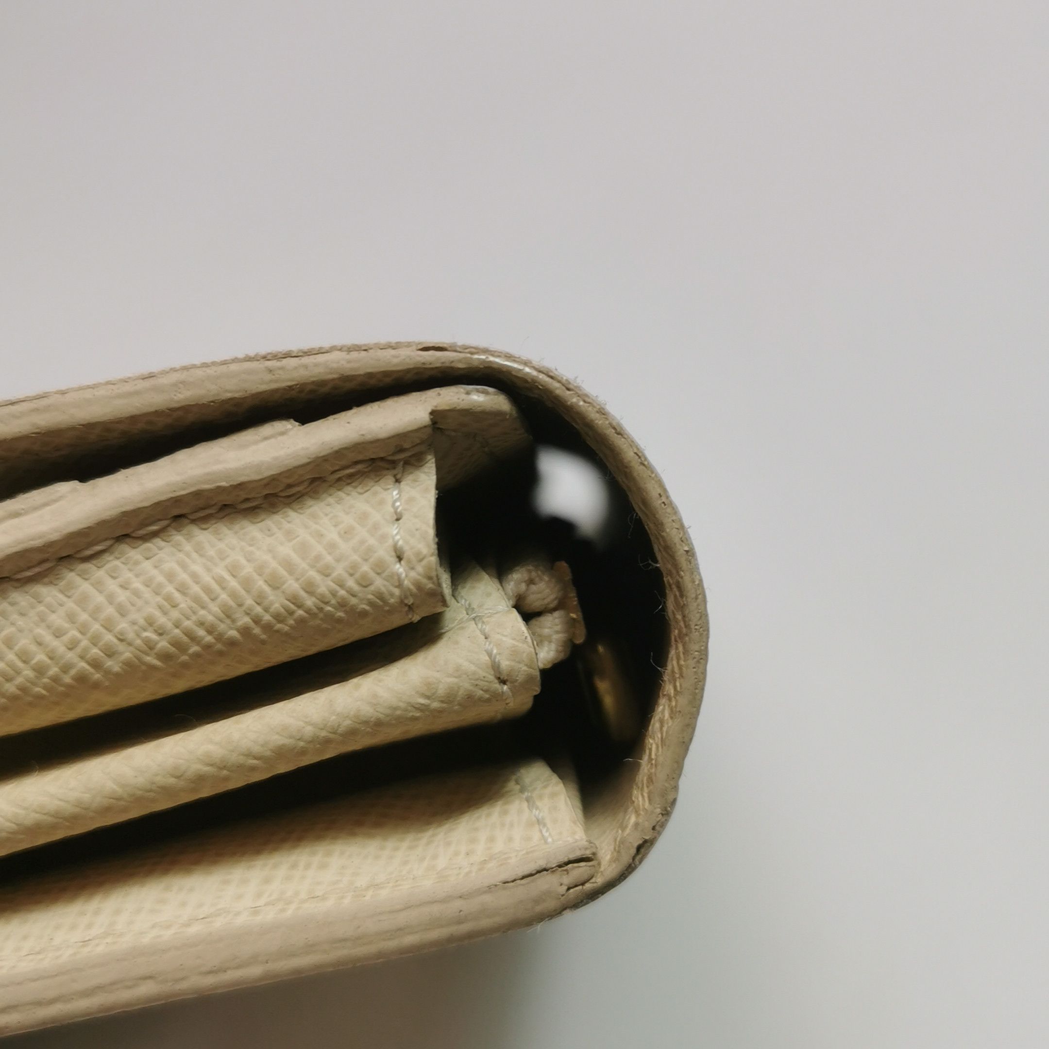 Louis Vuitton Louis Vuitton (LV) Sarah Checkerboard Snap Wallet -y2506 Size ONE SIZE - 8 Thumbnail