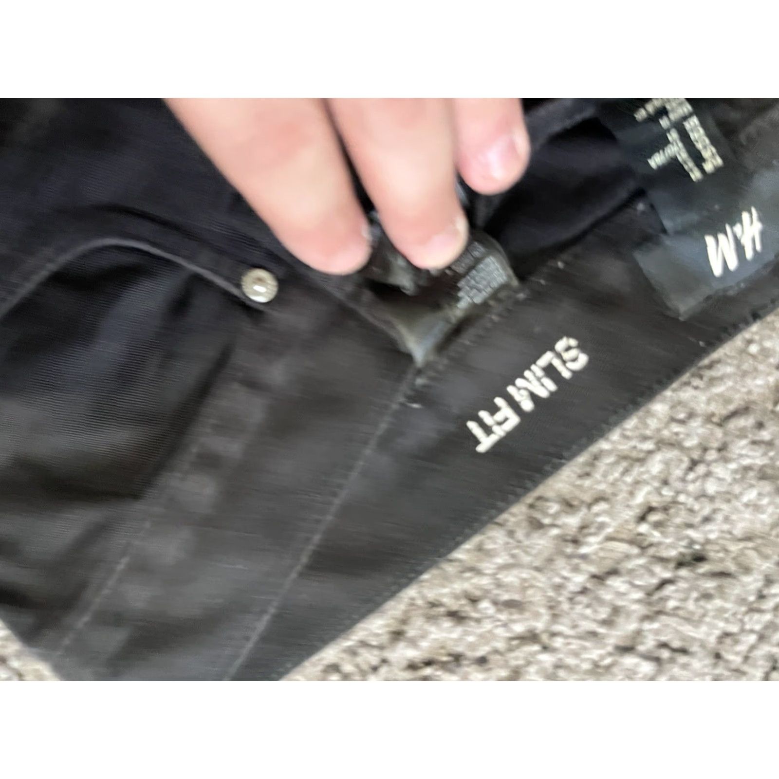 H&M H&M L.O.G.G. H.M Slim Fit Jeans 31 Black Solid Men's Button Fly Zip 5-Pocket Size US 31 - 6 Thumbnail