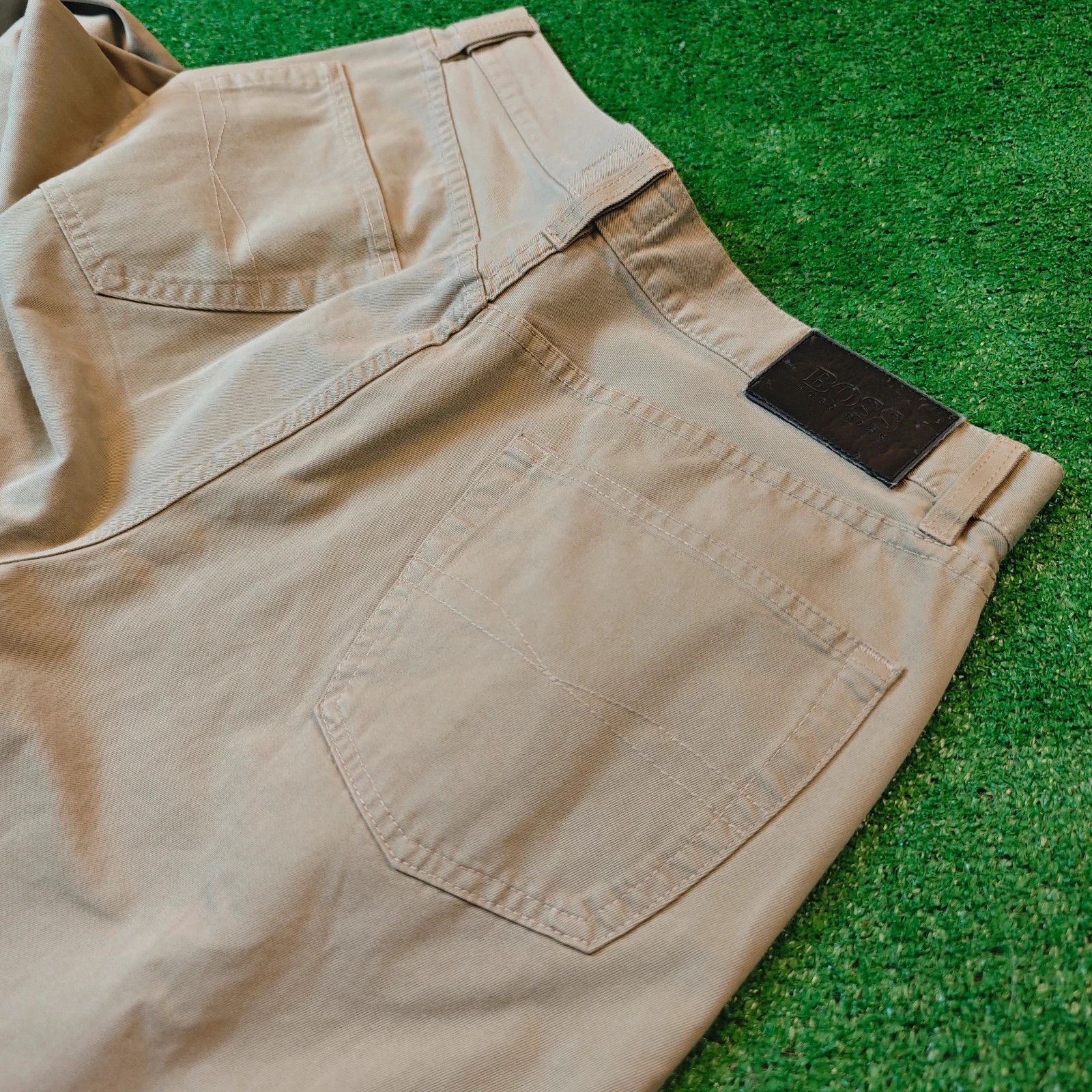 Hugo Boss Vintage Hugo Boss Pants Mens 36x34 Beige Straight Baggy Size US 36 / EU 52 - 4 Thumbnail