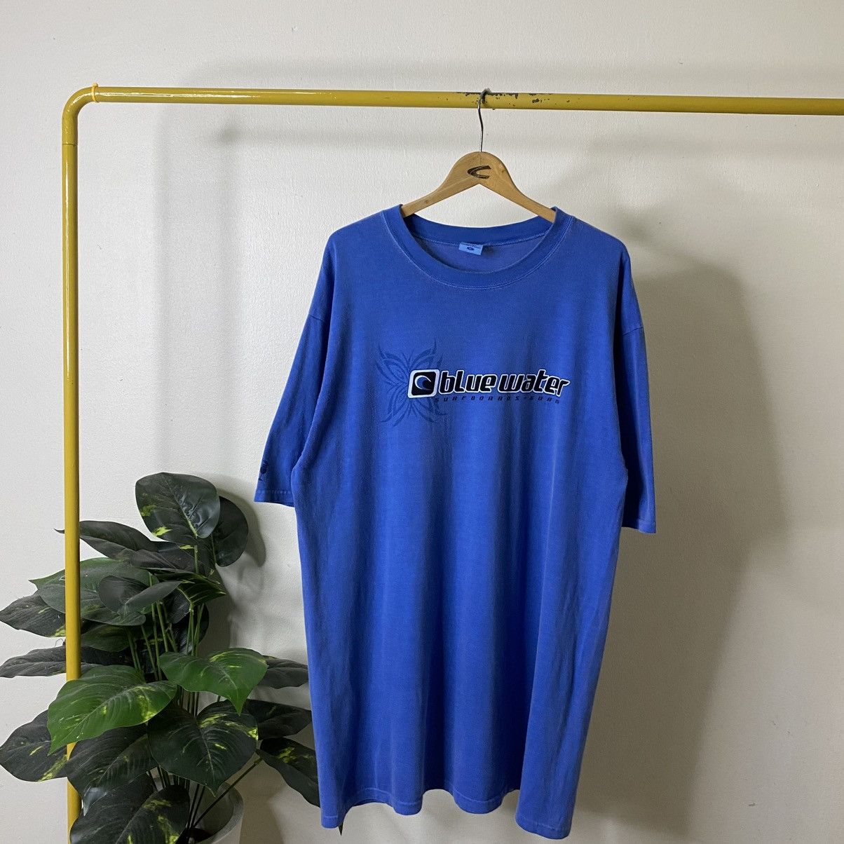 Vintage Vintage 1990s Blue Water Surfboards Surf Crazy Shirt T Shirt Size US XXL / EU 58 / 5 - 5 Thumbnail