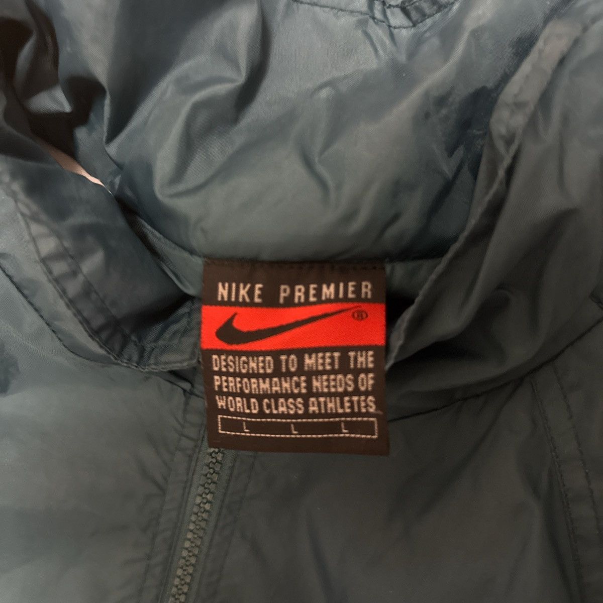 Nike vintage nike windbreaker Size US L / EU 52-54 / 3 - 2 Thumbnail