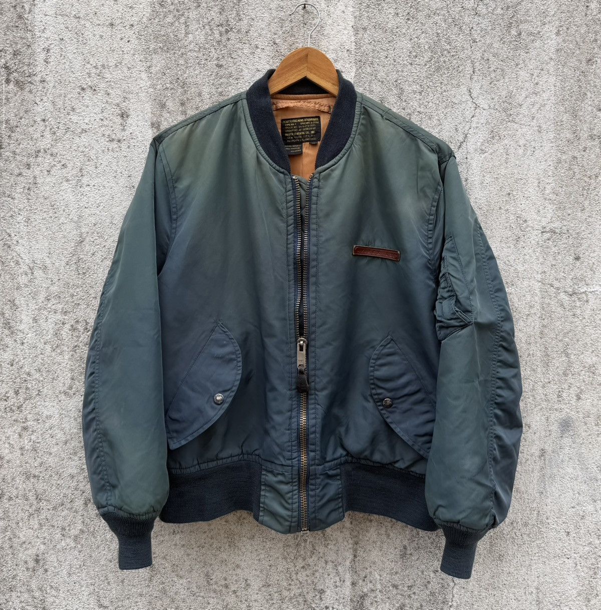 Avirex Vintage Avirex Flyer’s Mans Intermediate Ma-1 Bomber Jacket Size US M / EU 48-50 / 2 - 1 Thumbnail