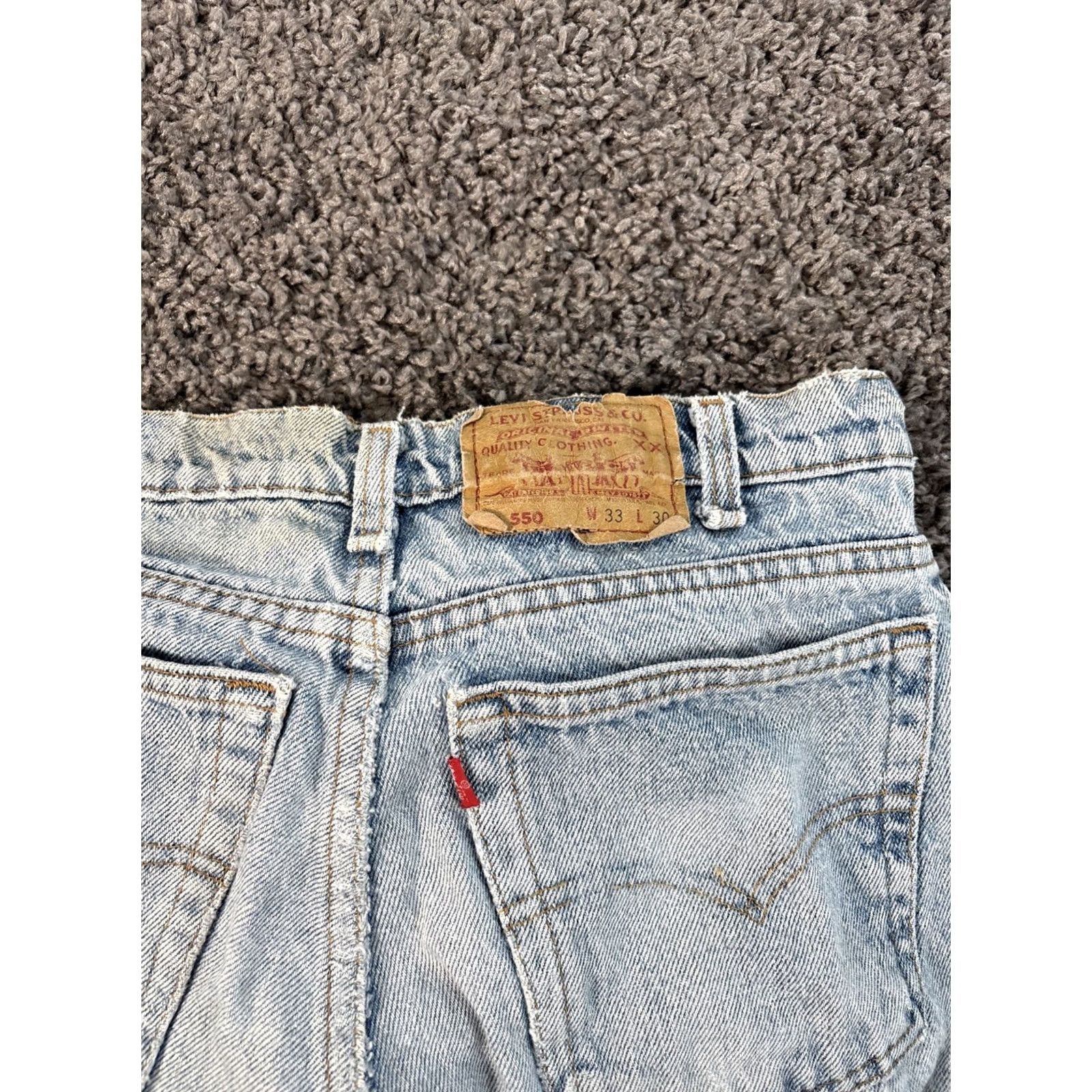 Levi's Levi's 550 Jeans Men 33x30 Relaxed Light Wash Wide Distressed Baggy 90s Jeans denim blue 550 Mens Regular Leather? Size US 33 - 6 Thumbnail