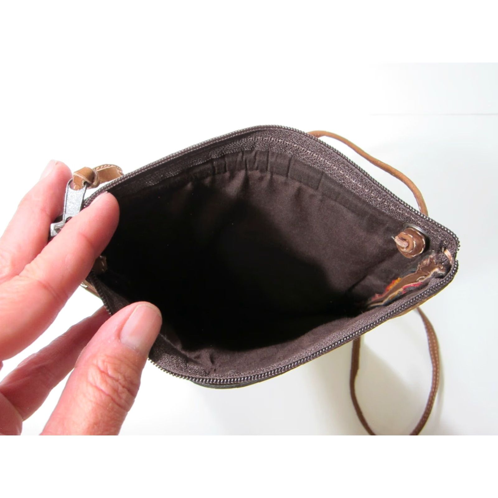 Vintage Guatemala Brown Leather Green Purple Orange Red Textile Crossbody Travel Purse - like new condition - 24" strap drop - 7" width - 9 2/8" depth Size ONE SIZE - 3 Thumbnail
