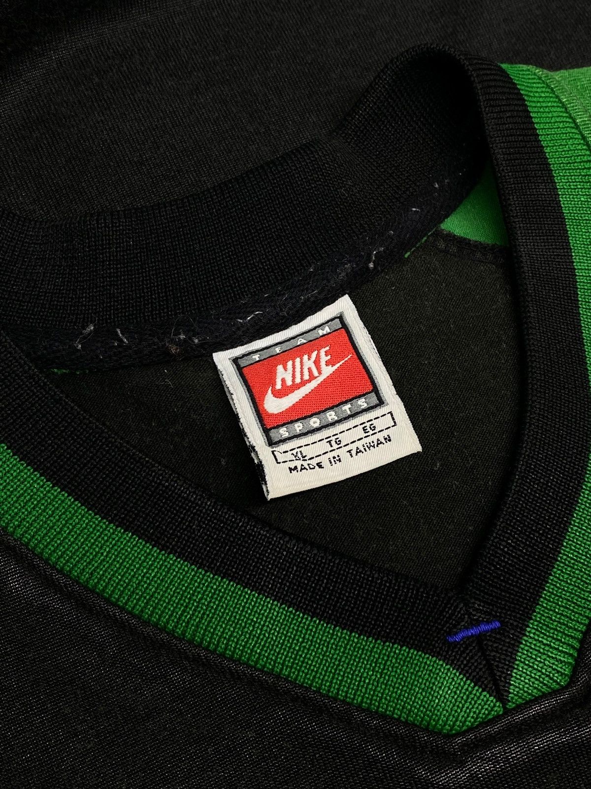 Nike 🔥 Y2K NIKE HOOPS VINTAGE JERSEY STREETBALL MESH VIBES Size US XL / EU 56 / 4 - 10 Thumbnail