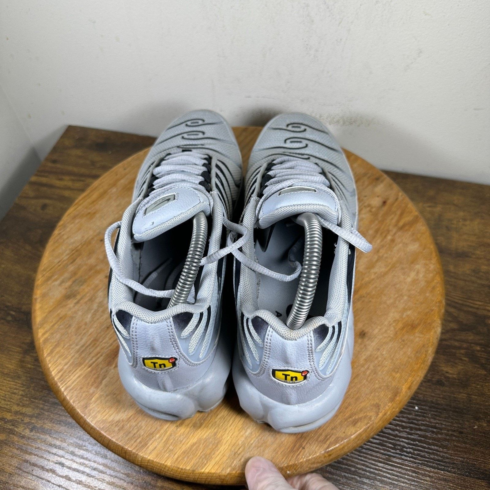 Nike Nike Air Max Plus TN Men's Grey Shoes Size 9 852630-021 Size US 9 / EU 42 - 4 Thumbnail