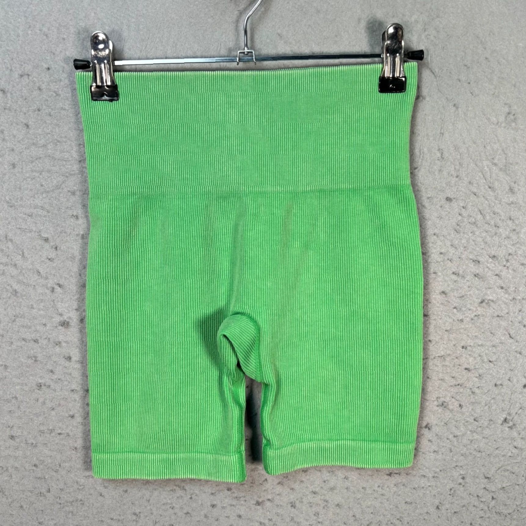 Vintage Joylab Green Ribbed High-Waisted Biker Shorts Womens XS Athletic Gym Shirt? Size 26" / US 2 / IT 38 - 2 Thumbnail