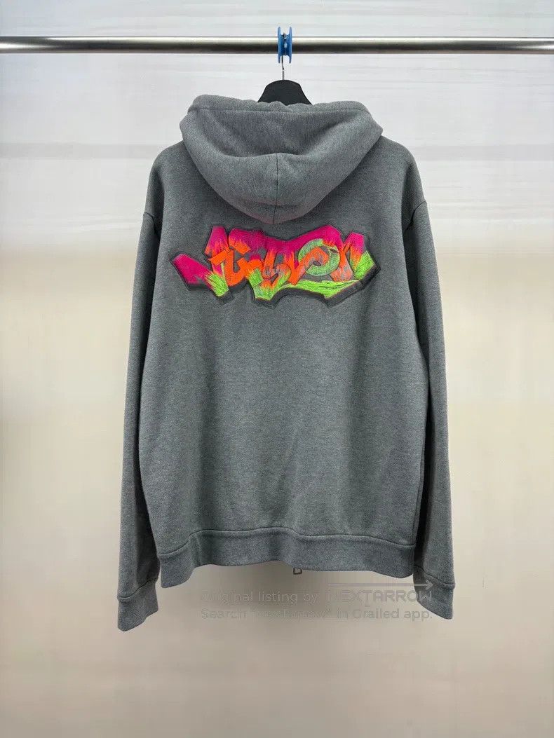 Louis Vuitton Louis Vuitton Grey Graffiti Letter Embroidered Hoodie Size US XL / EU 56 / 4 - 2 Thumbnail