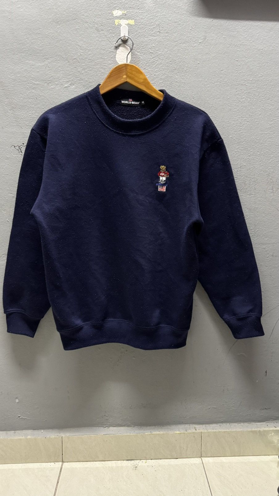 Vintage Vintage World Bear Sweatshirt Size US M / EU 48-50 / 2 - 1 Thumbnail