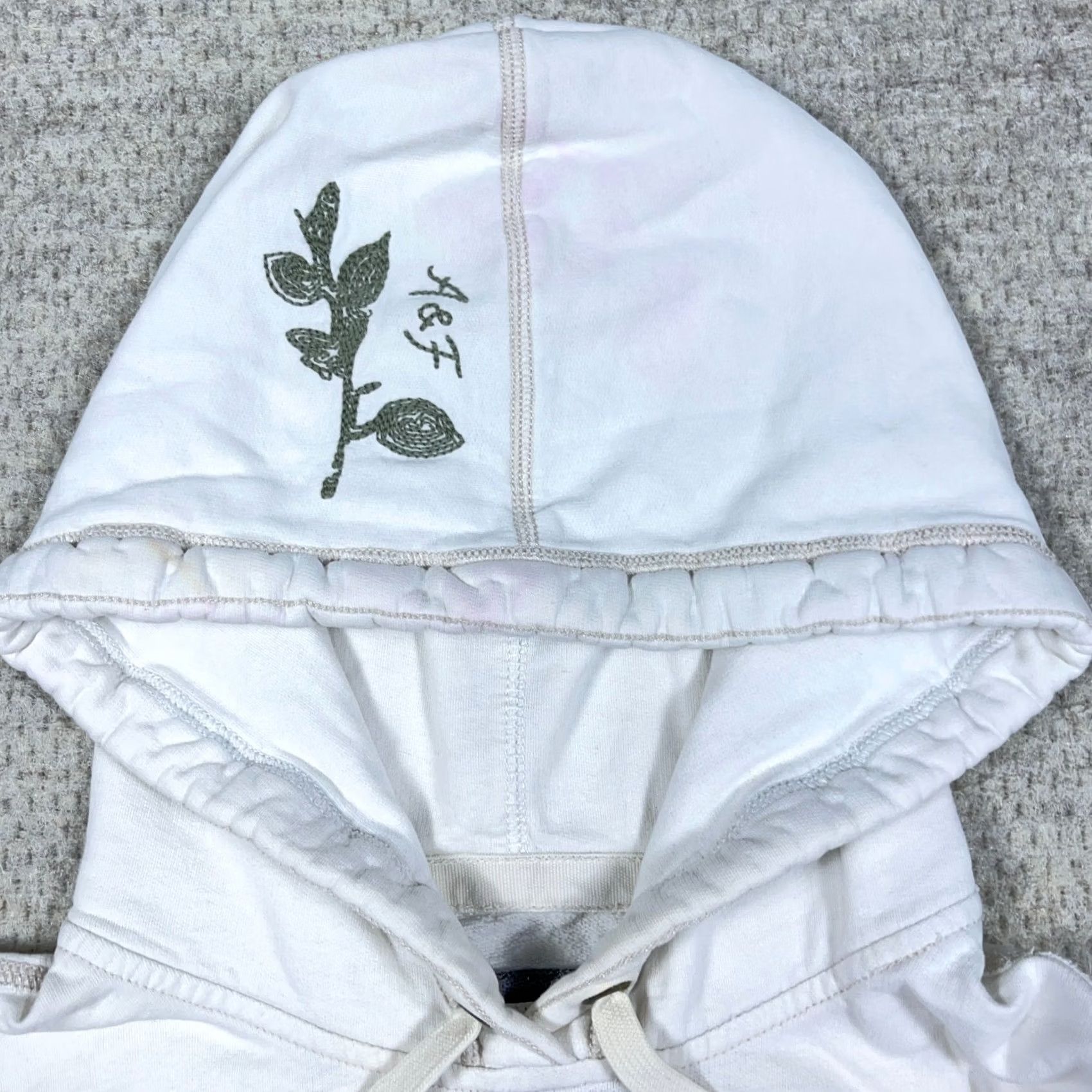 Abercrombie & Fitch Vintage Abercrombie & Fitch Hoodie Women M White Logo Pullover Fashion Sweatshirt Grunge Size M / US 6-8 / IT 42-44 - 4 Thumbnail