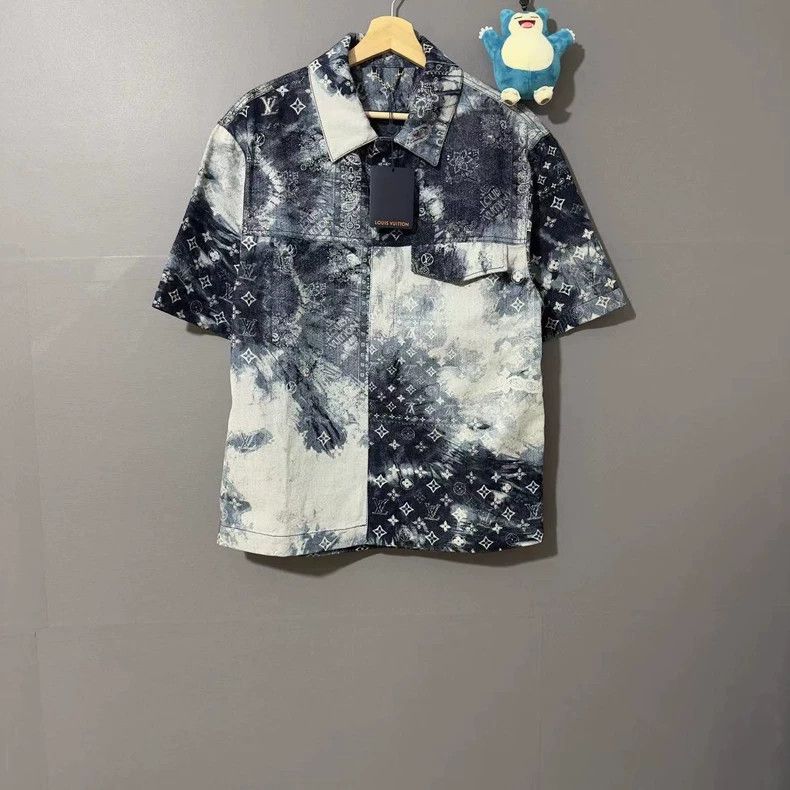 Louis Vuitton LOUIS VUITTON Denim Cashew Flower, Tie-Dye and Full Logo s Size US S / EU 44-46 / 1 - 1 Thumbnail
