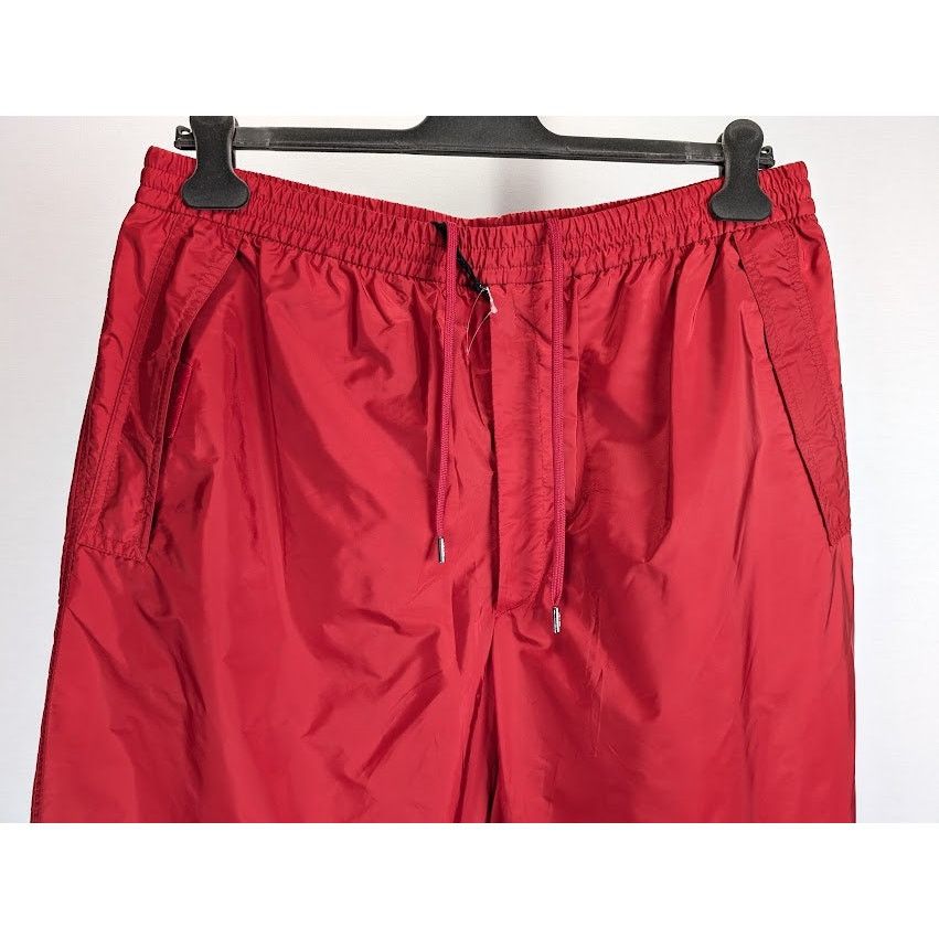Prada o1rshd1 RE-Nylon Piuma Trousers in Red Size US 36 / EU 52 - 11 Thumbnail