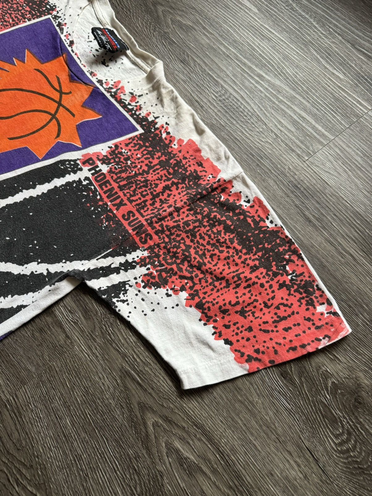NBA × Vintage VTG 90s NBA PHOENIX SUNS MAGIC JOHNSON BIG PRINT AOP T-SHIRT Size US L / EU 52-54 / 3 - 3 Thumbnail