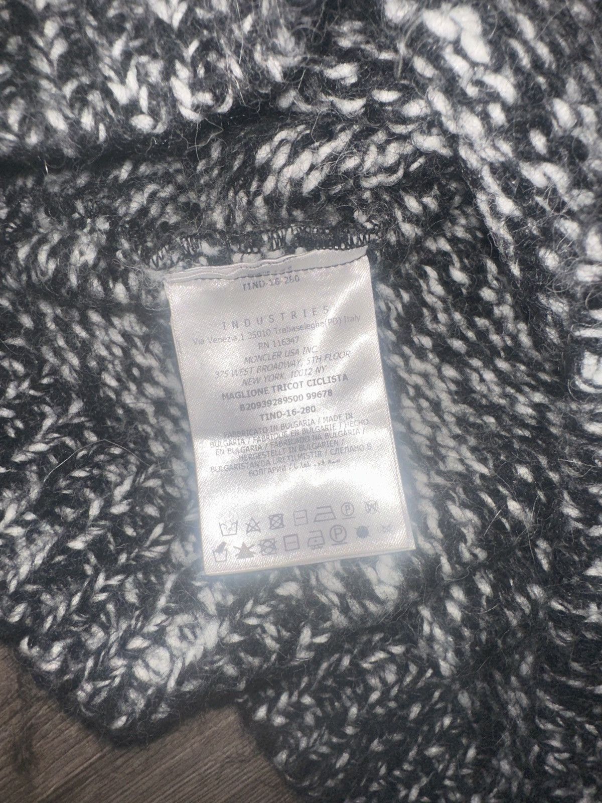 Moncler Monclair sweater turtleneck Size M / US 6-8 / IT 42-44 - 4 Thumbnail
