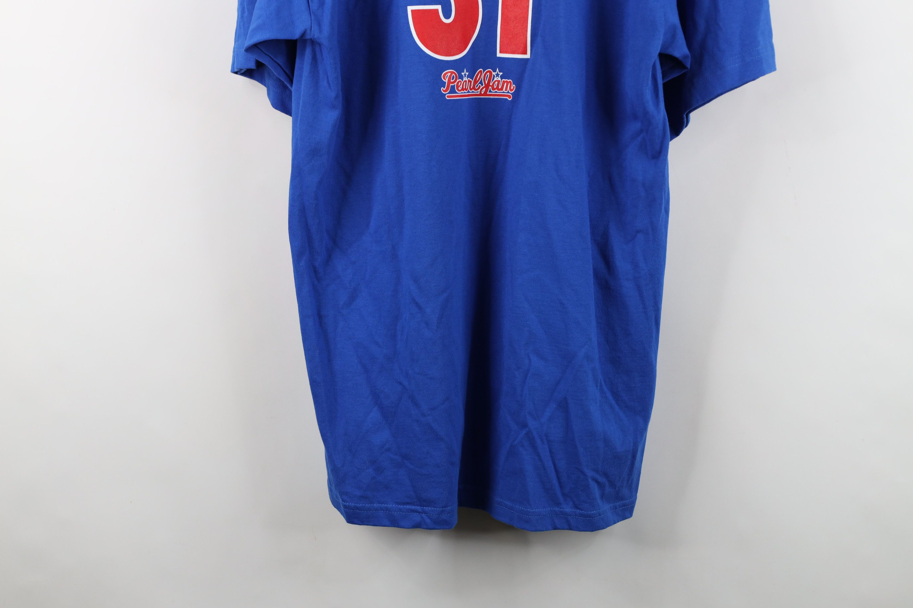 Vintage Vintage Y2K 2009 Philadelphia Tour Pearl Jam Band T-Shirt Size US L / EU 52-54 / 3 - 14 Thumbnail