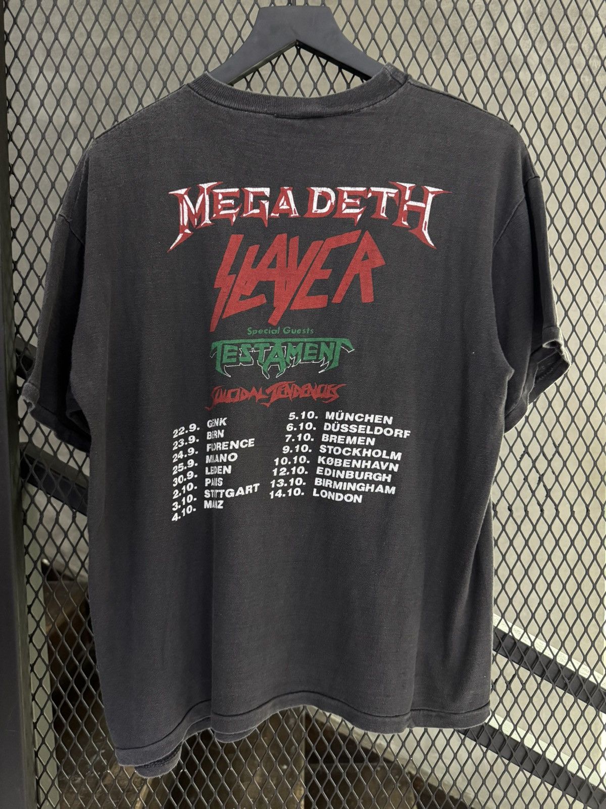 Band Tees Vintage 1990s Clash Of The Titans Slayer Megadeath Testament Size US L / EU 52-54 / 3 - 4 Thumbnail