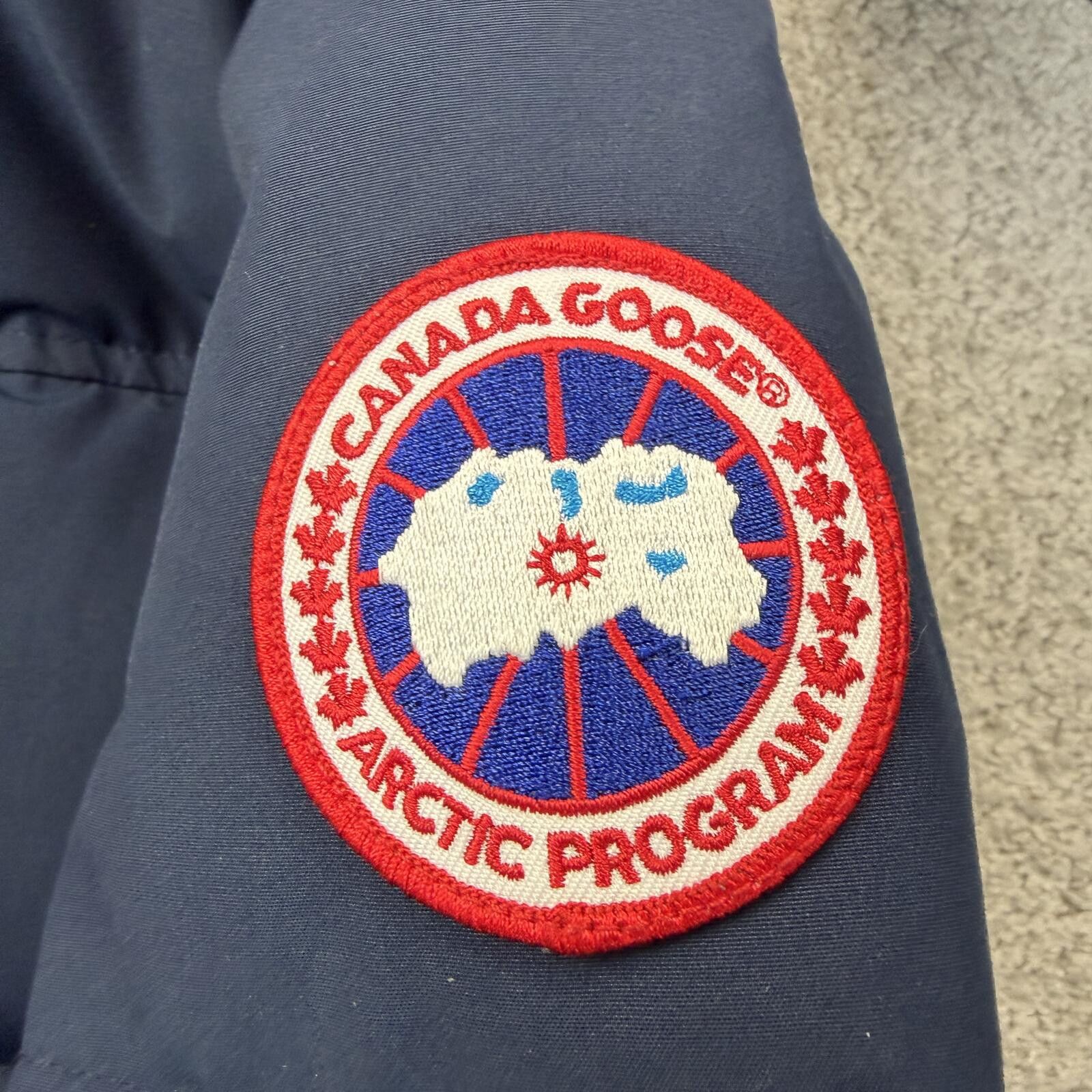 Canada Goose Canada Goose MacMillan Size L Size US L / EU 52-54 / 3 - 4 Thumbnail