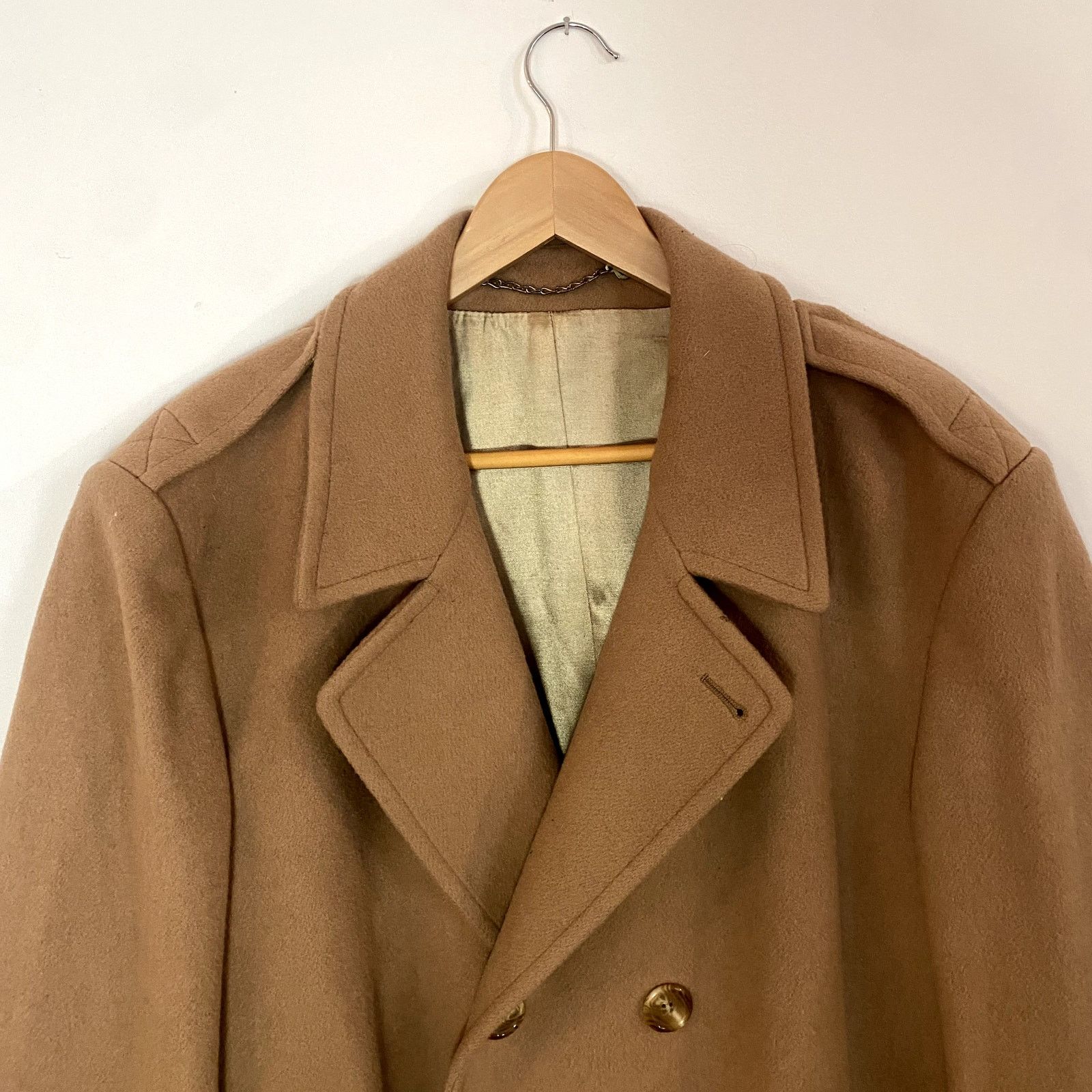 Vintage Vintage Camel Doublebreated 100% Wool Overcoat Casualcraft Size US L / EU 52-54 / 3 - 3 Thumbnail